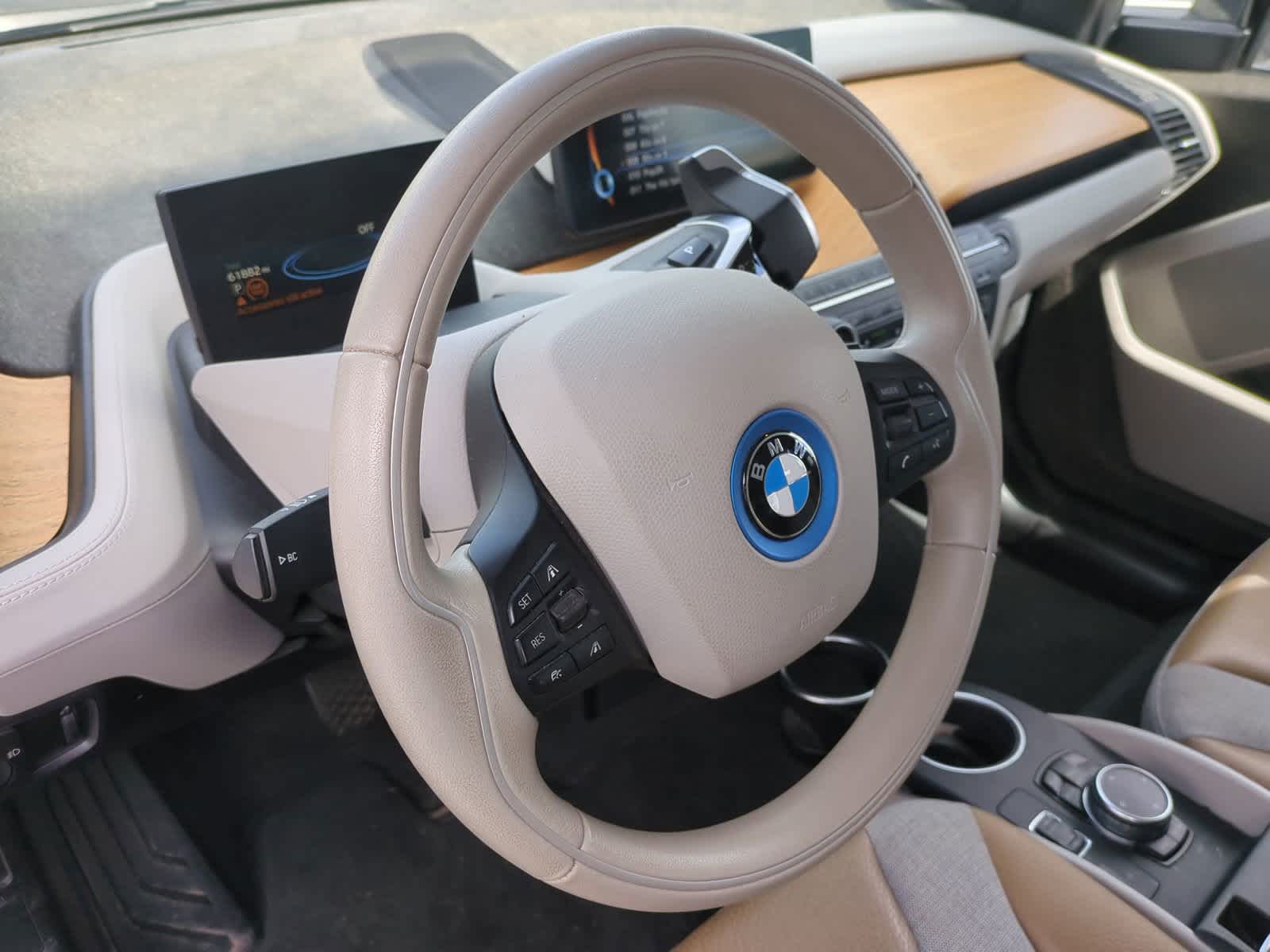 2015 BMW i3  18