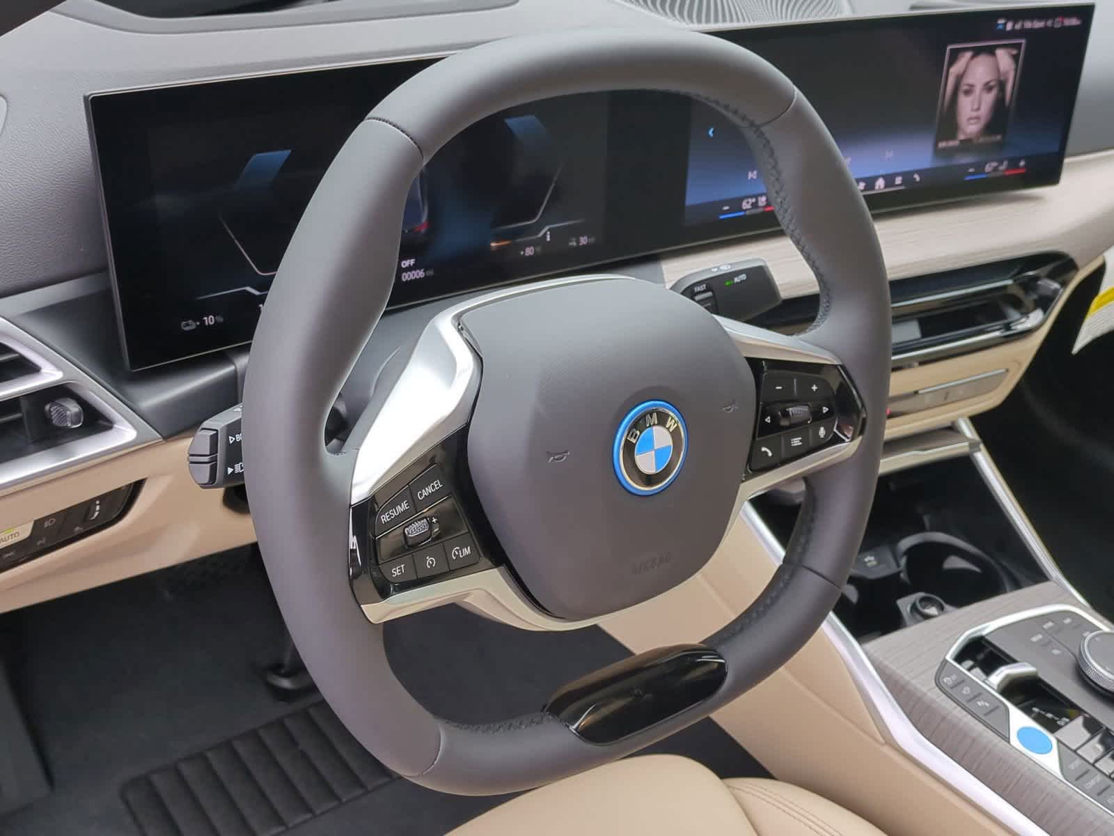 2025 BMW i4 eDrive40 18