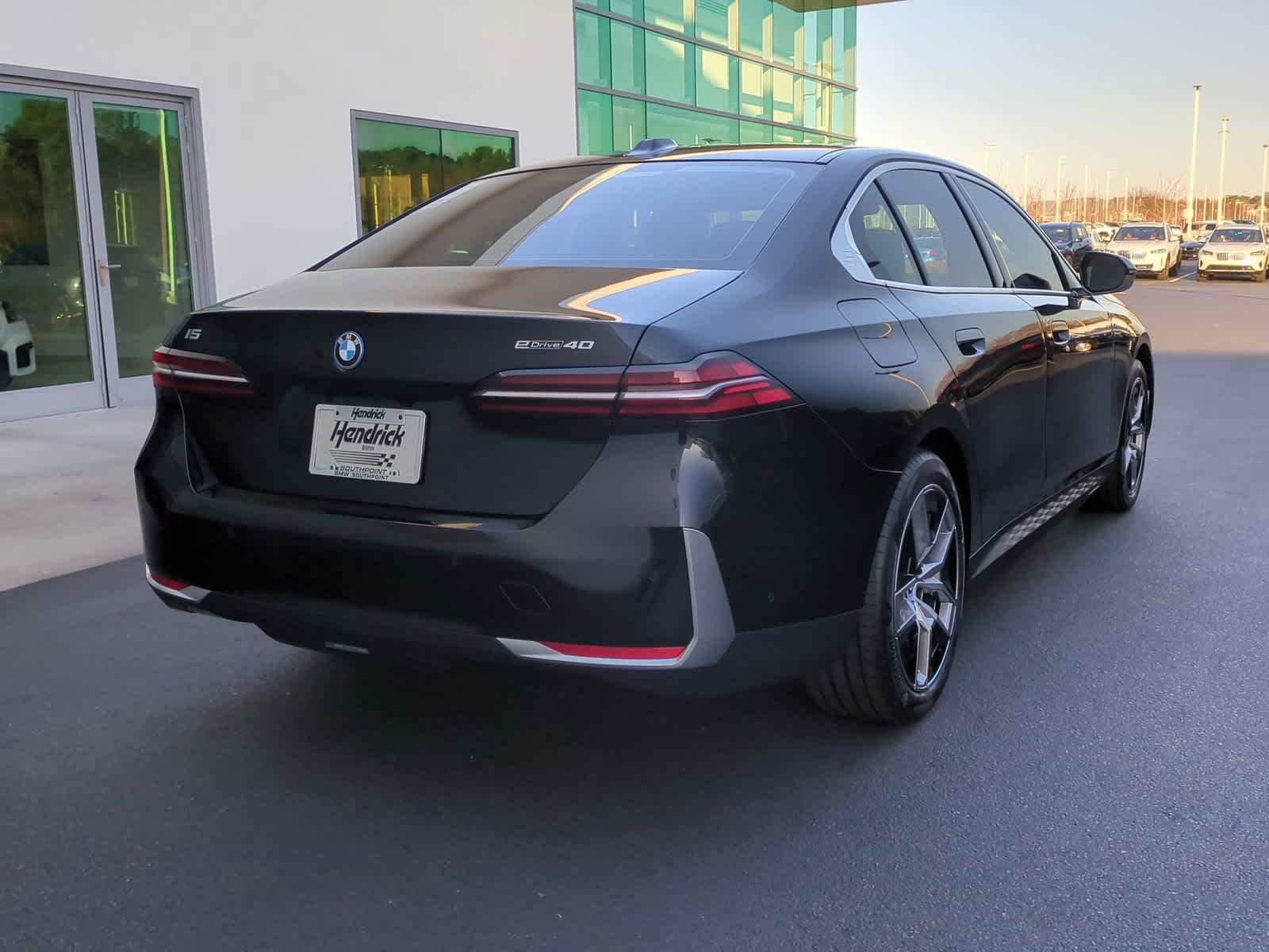 2024 BMW i5 eDrive40 10