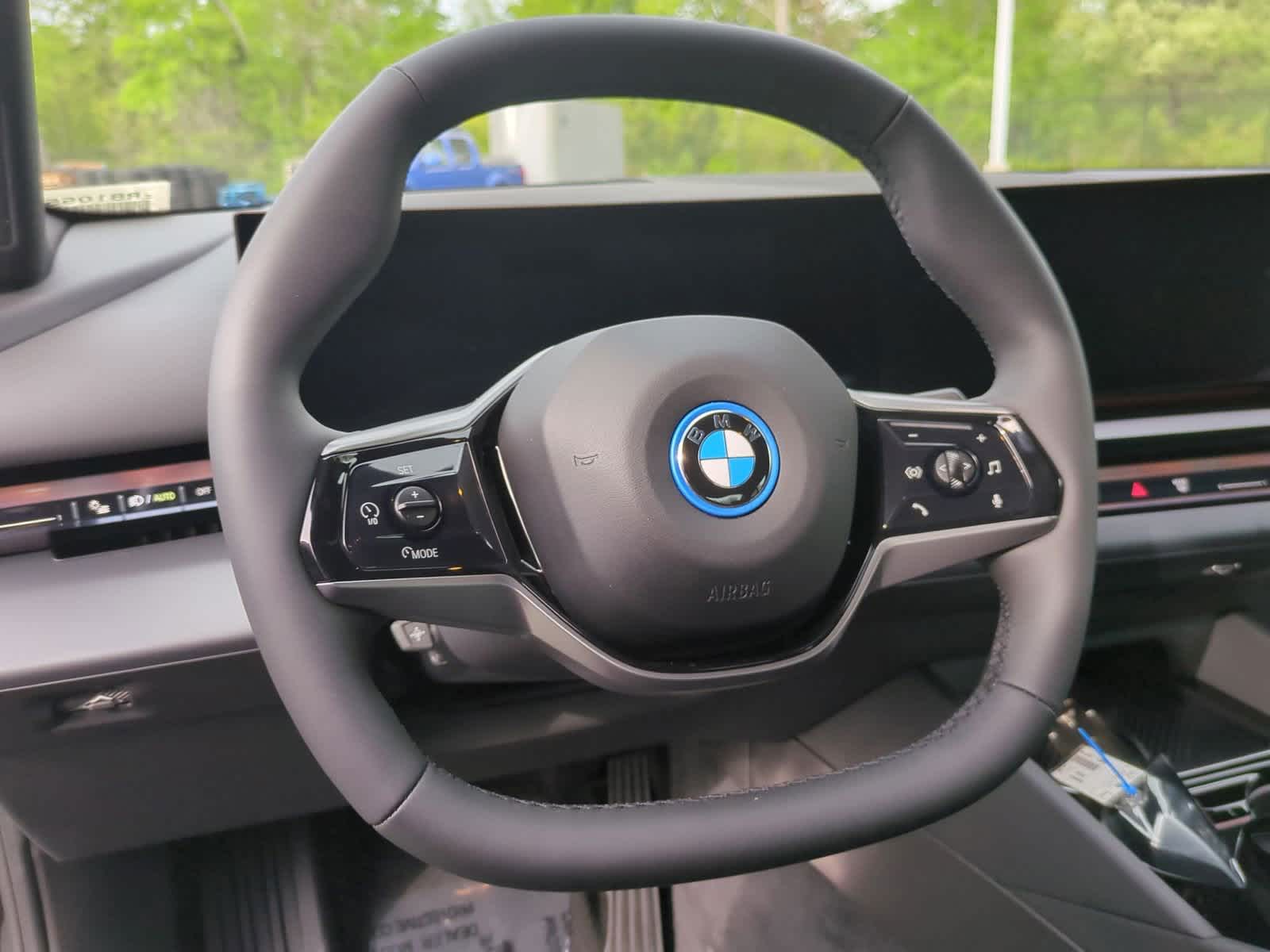 2024 BMW i5 eDrive40 18