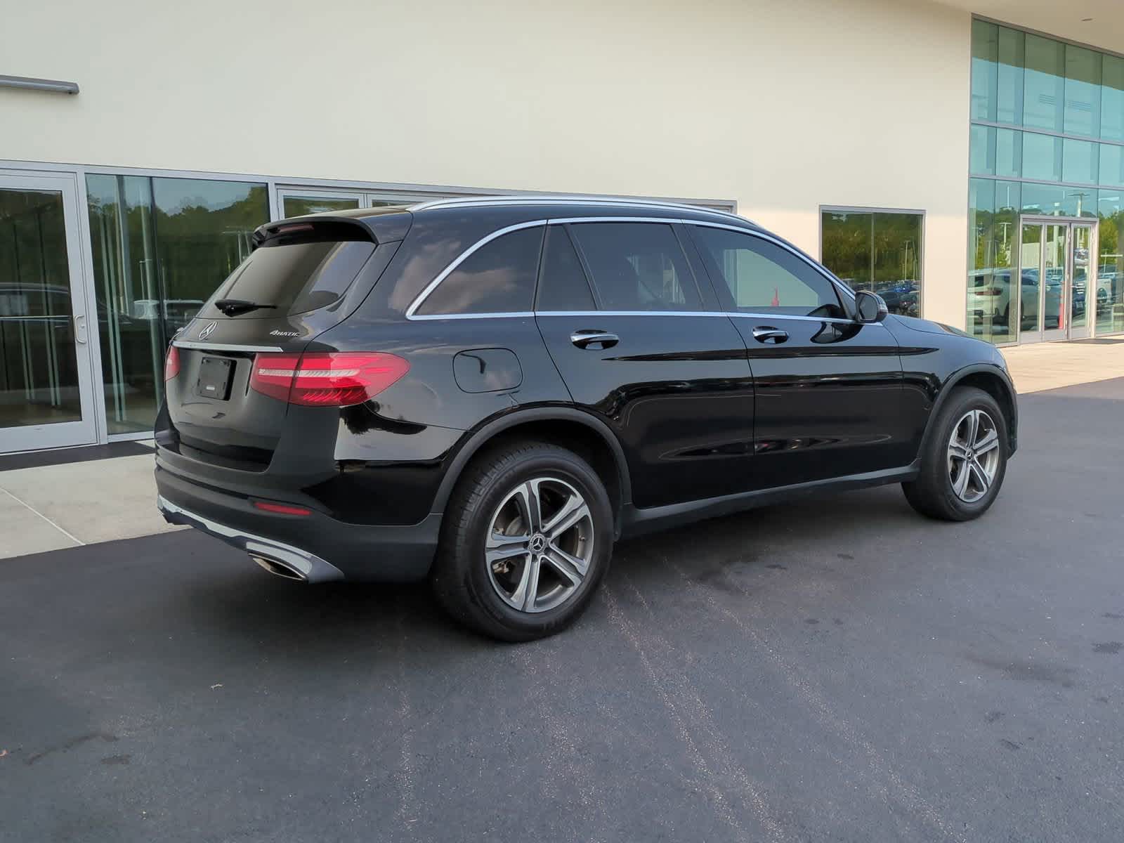 2019 Mercedes-Benz GLC GLC 300 10