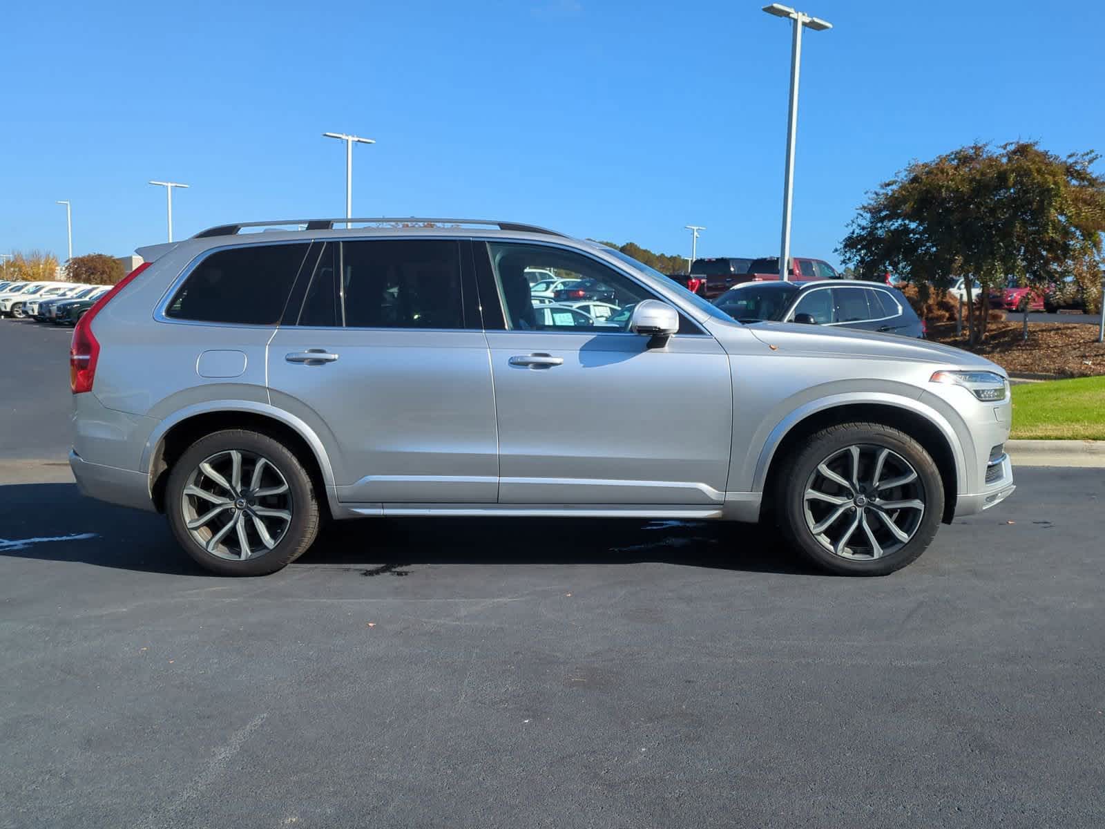 2017 Volvo XC90 Momentum 10