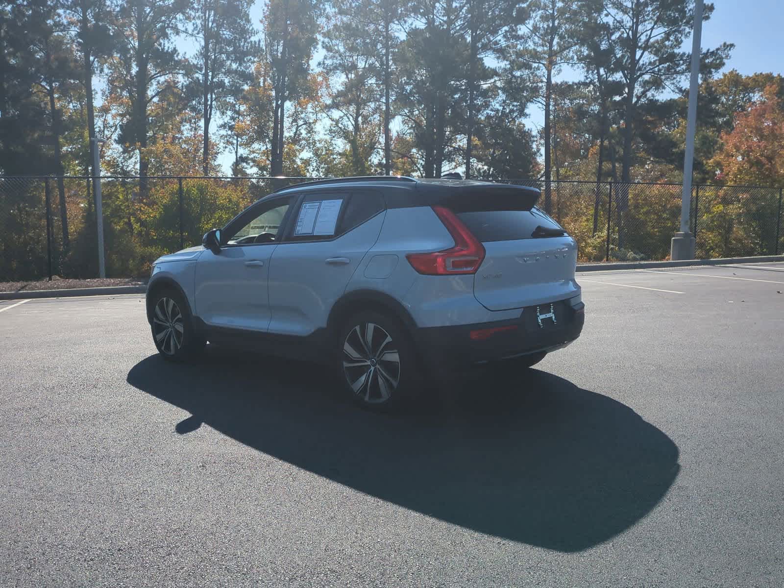 2021 Volvo XC40 4DR EAWD P8 RECHA 8