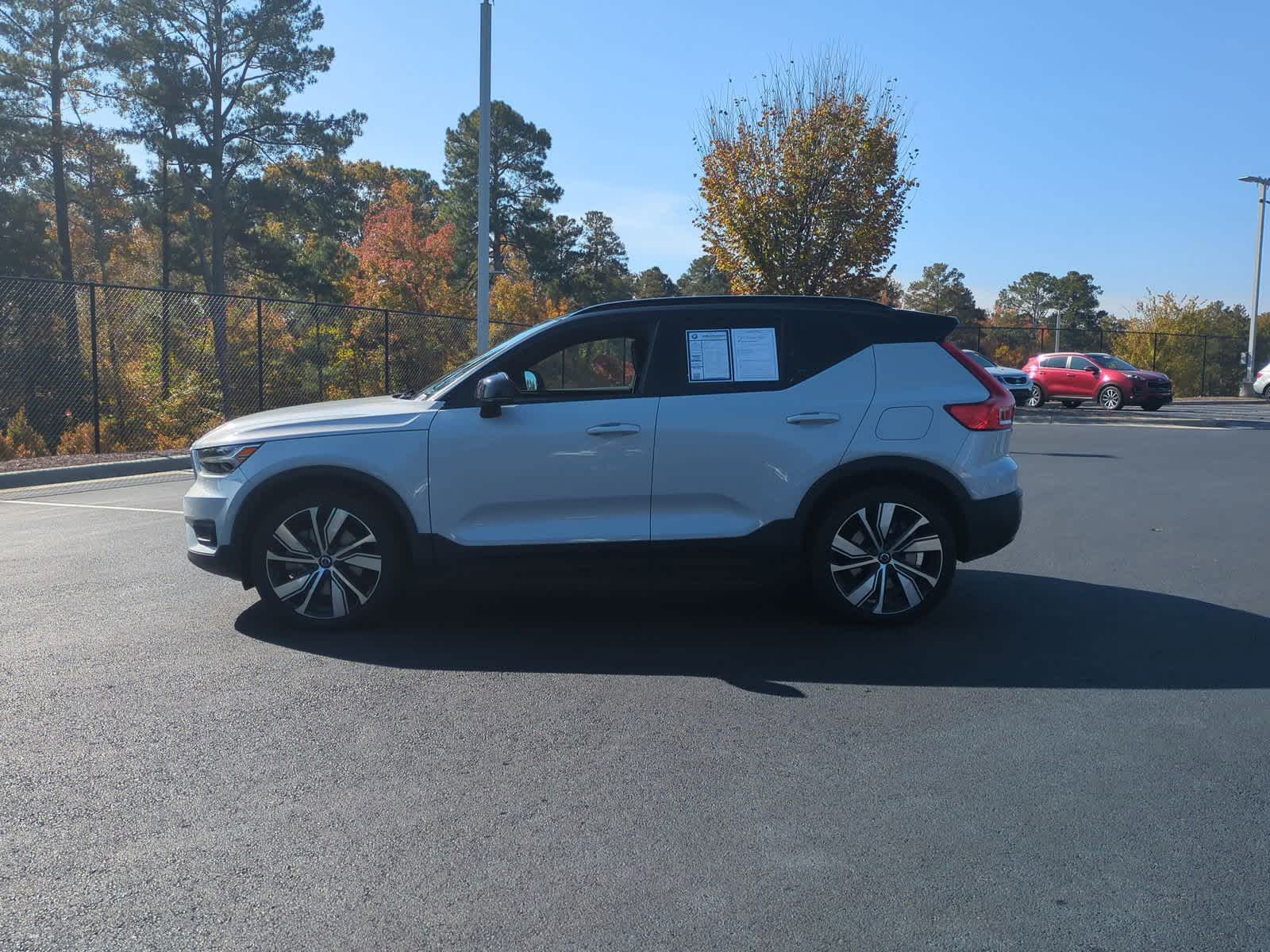 2021 Volvo XC40 4DR EAWD P8 RECHA 7