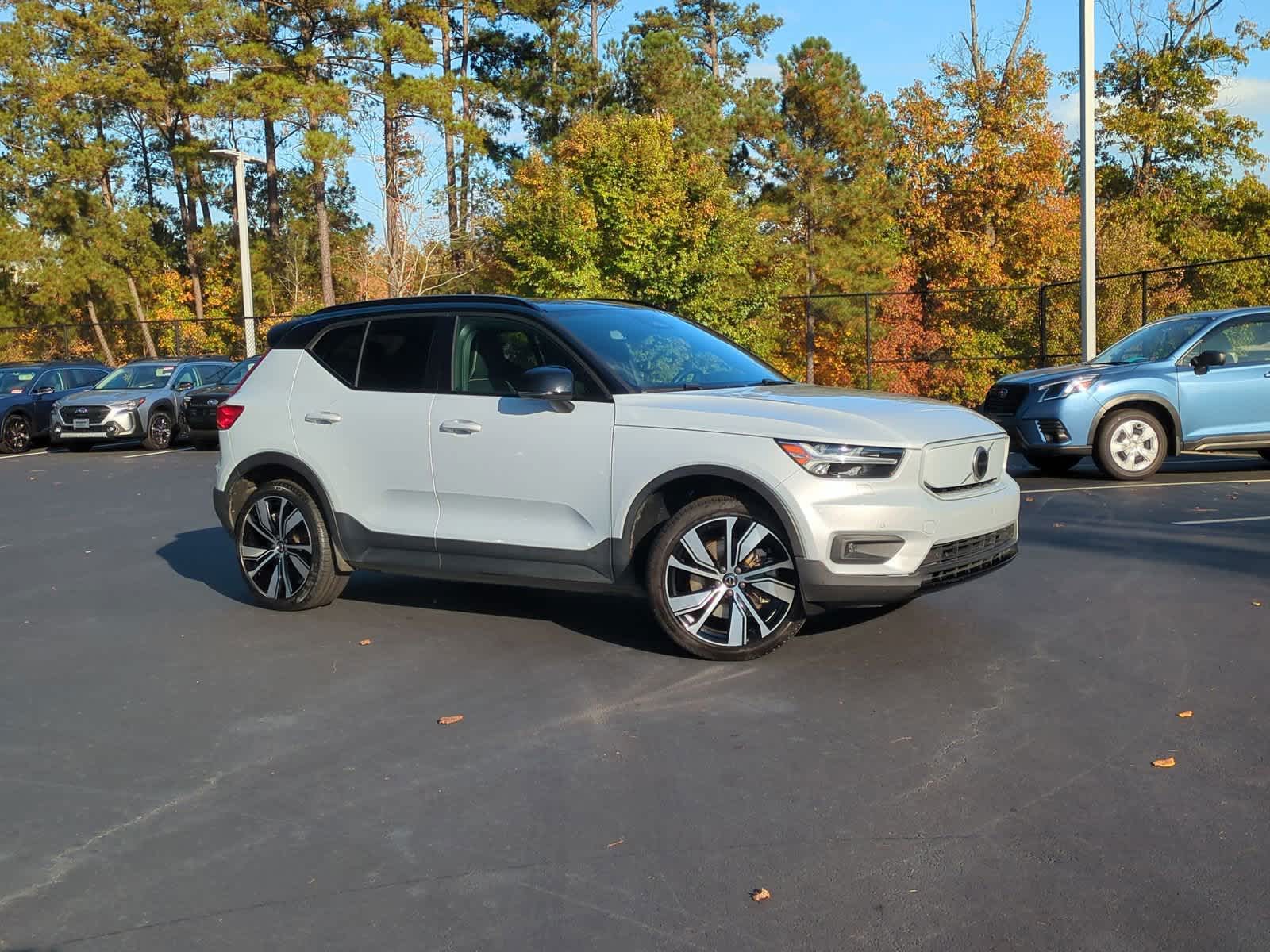 2021 Volvo XC40 4DR EAWD P8 RECHA 2