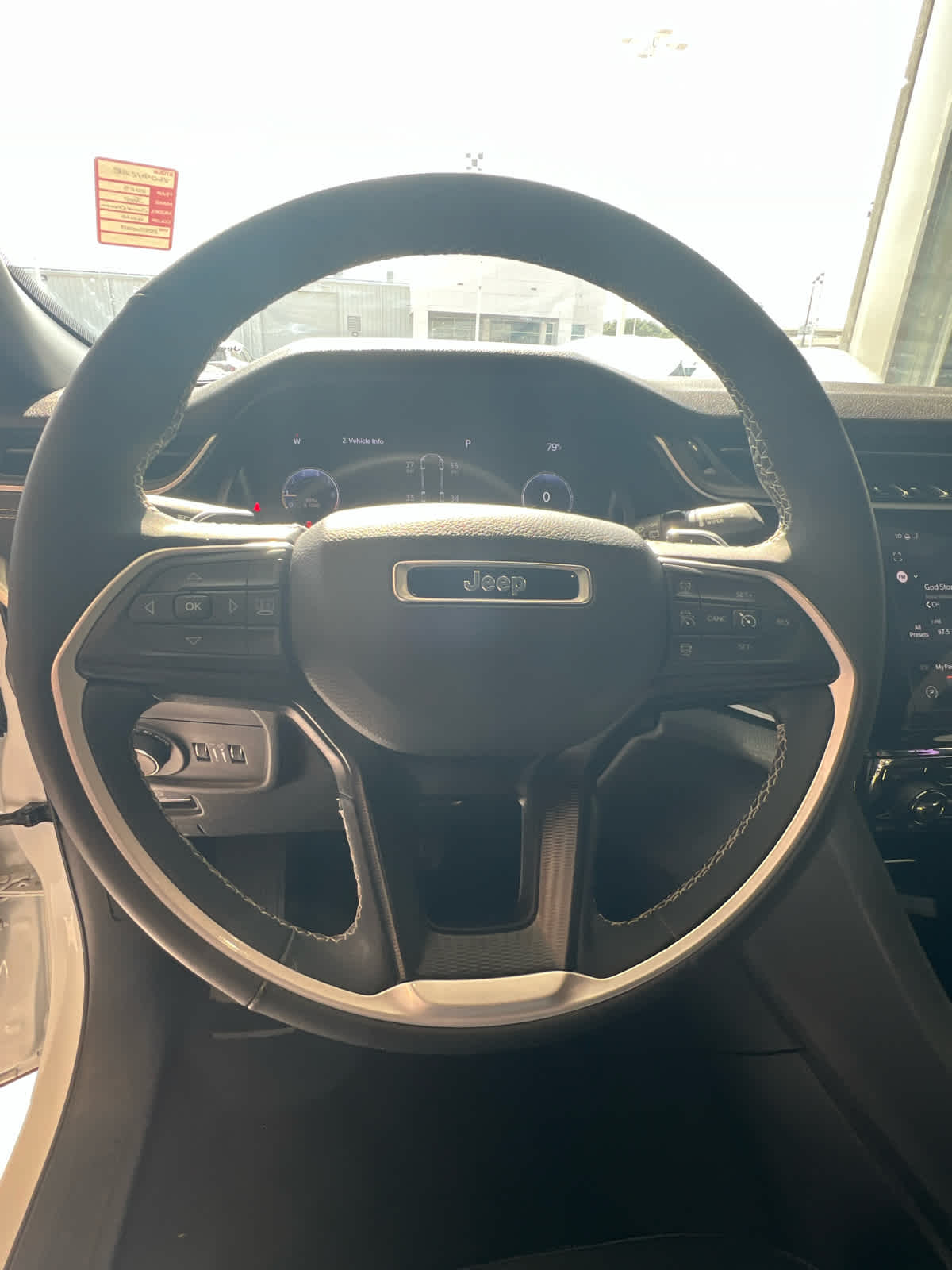 2023 Jeep Grand Cherokee L Altitude - 11
