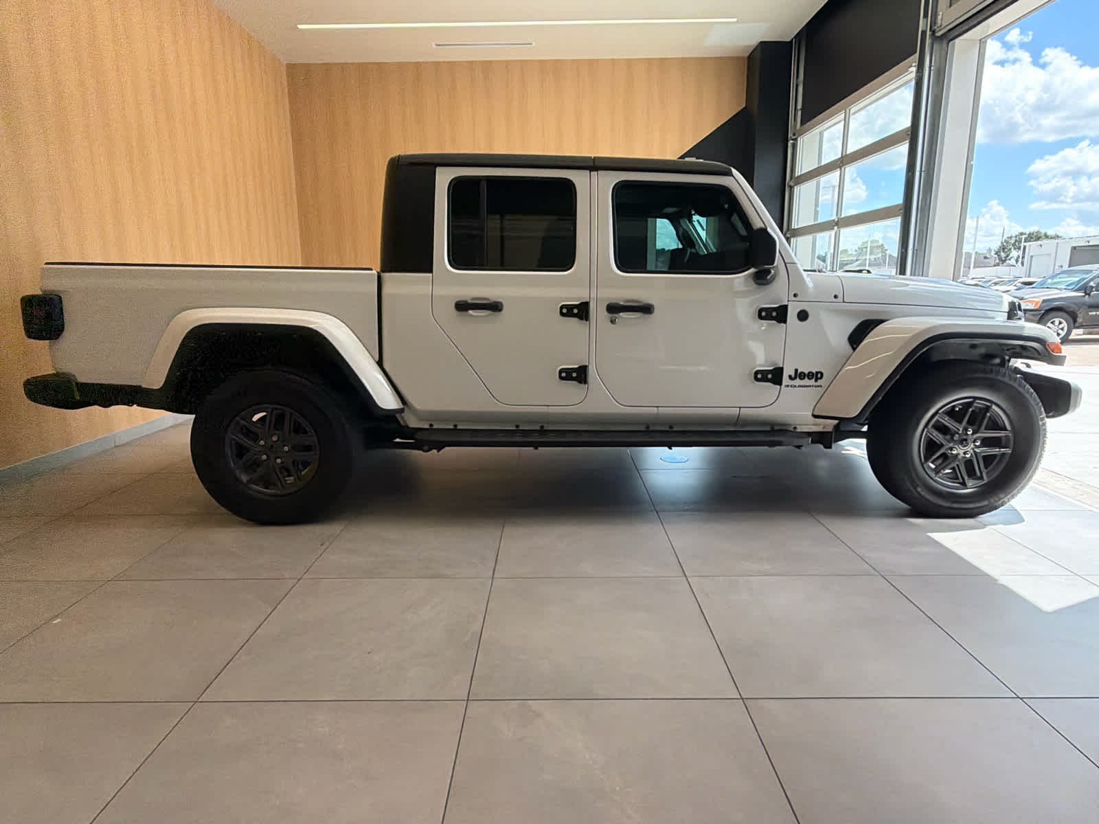 2024 Jeep Gladiator Sport S - 4