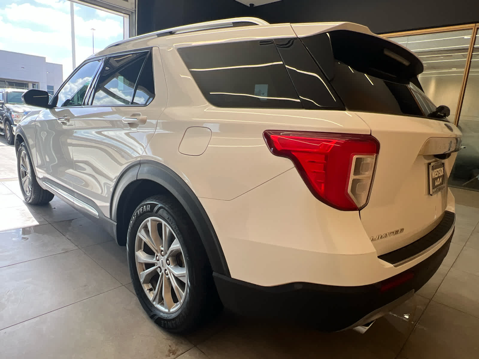 2023 Ford Explorer Limited - 2