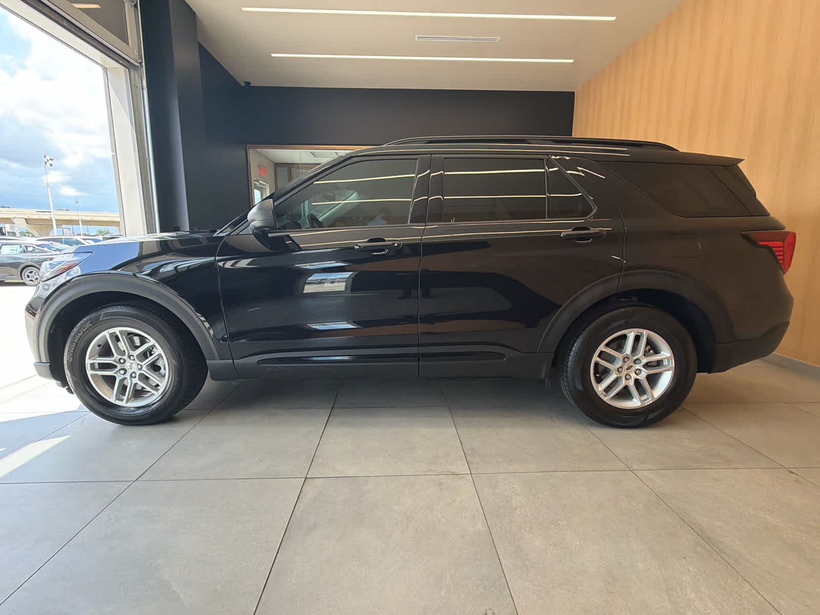 2026 Ford Explorer Active w/200A Pkg - 6