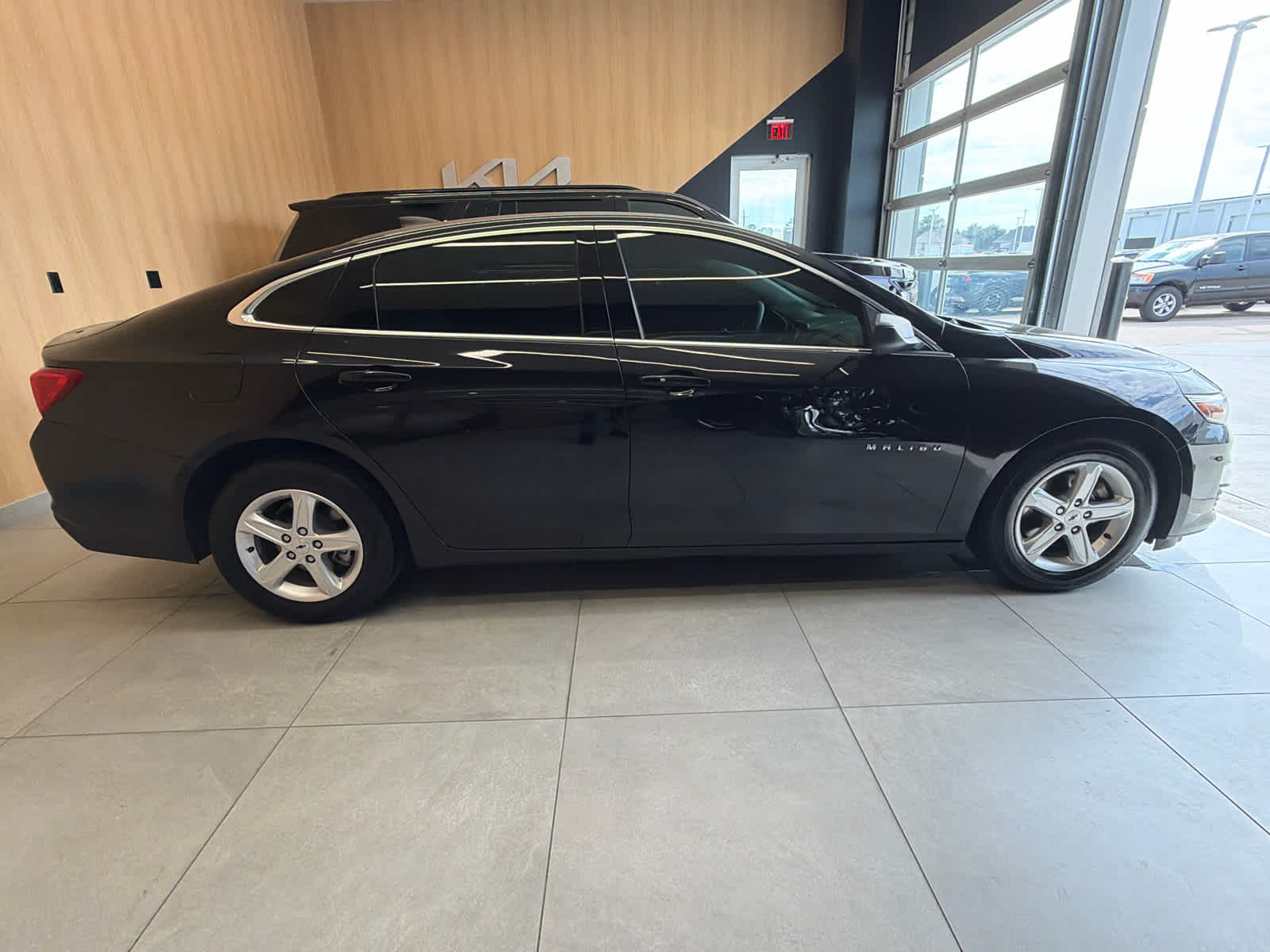 2023 Chevrolet Malibu photo 5 of 27