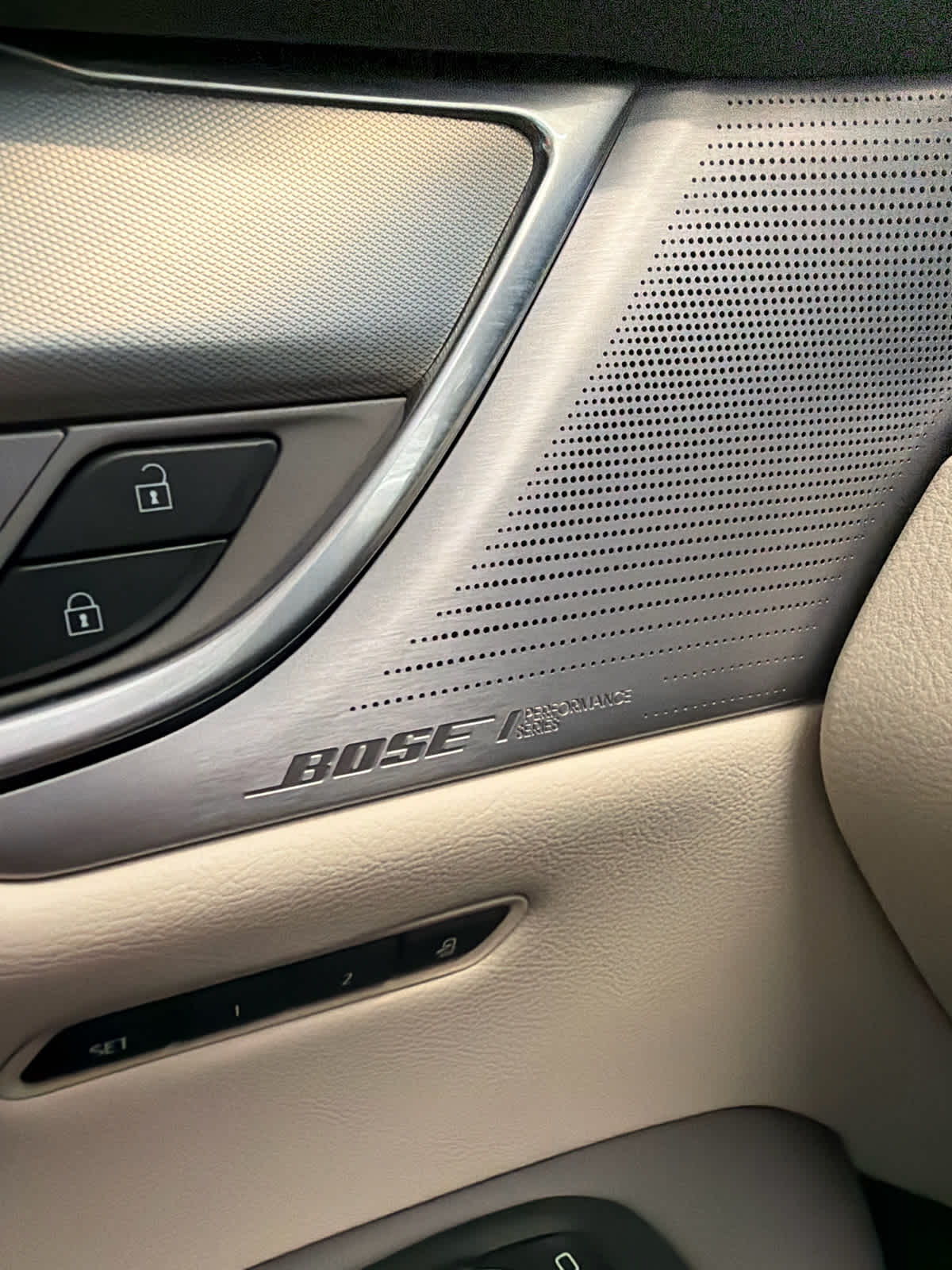 2024 Cadillac XT5 FWD Premium Luxury Crystal White Tricoat at Texan GMC Buick