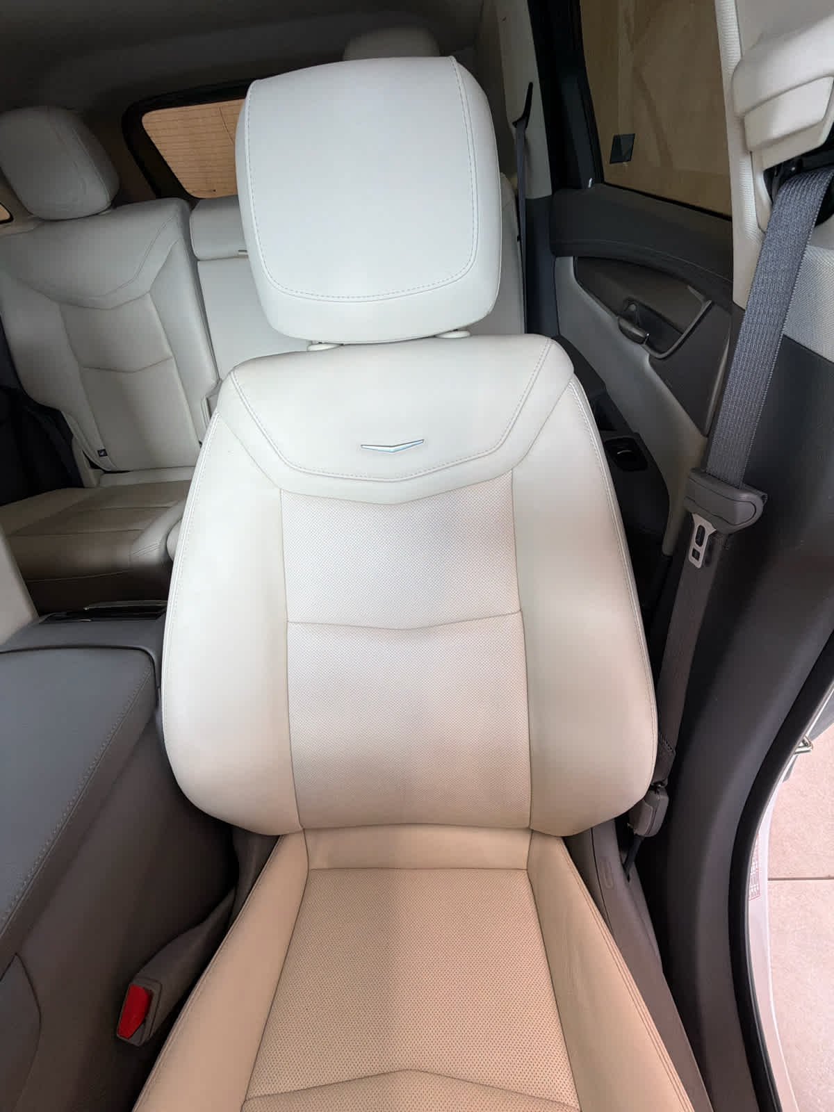 2024 Cadillac XT5 FWD Premium Luxury Crystal White Tricoat at Texan GMC Buick