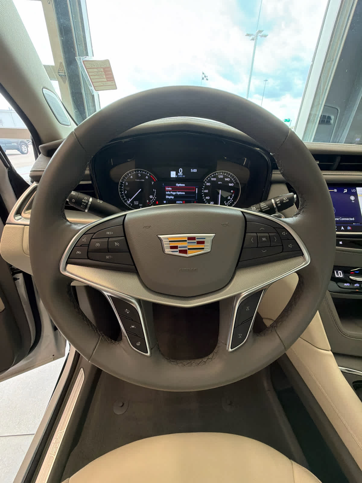 2024 Cadillac XT5 FWD Premium Luxury Crystal White Tricoat at Texan GMC Buick