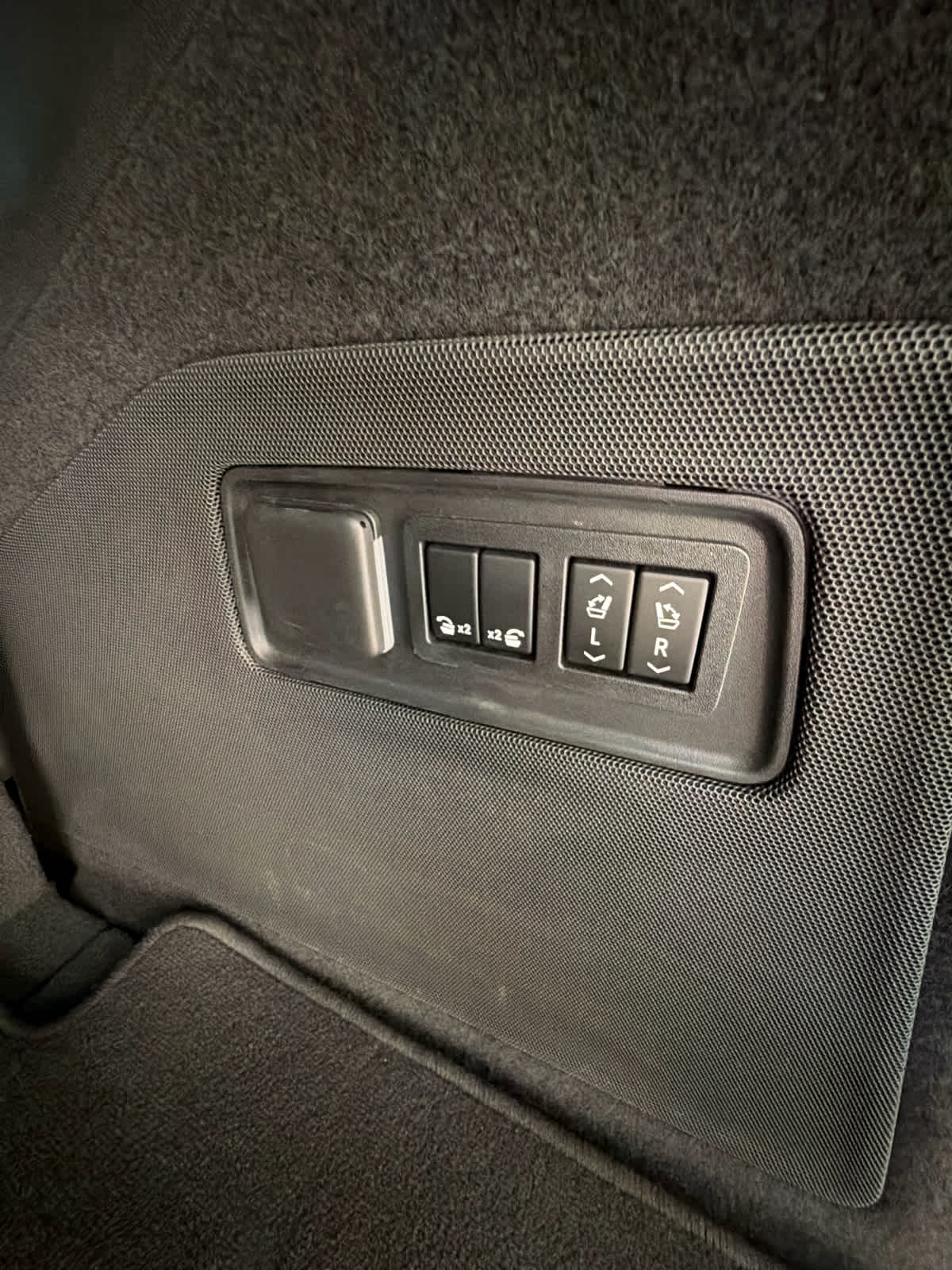 2022 Cadillac Escalade Premium Luxury Crystal White Tricoat at Davis Chevrolet