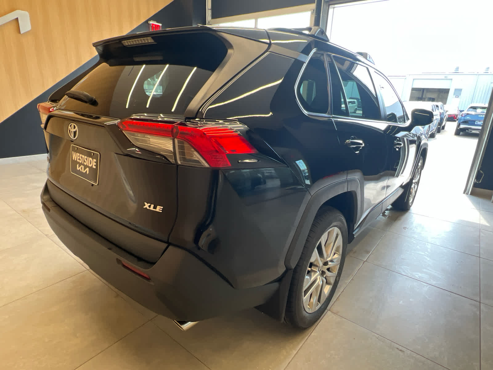 2024 Toyota RAV4 XLE Premium - 3