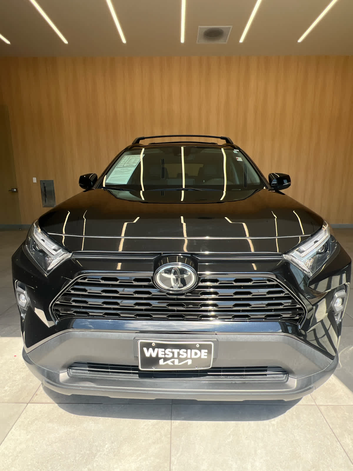 2024 Toyota RAV4 XLE Premium - 6