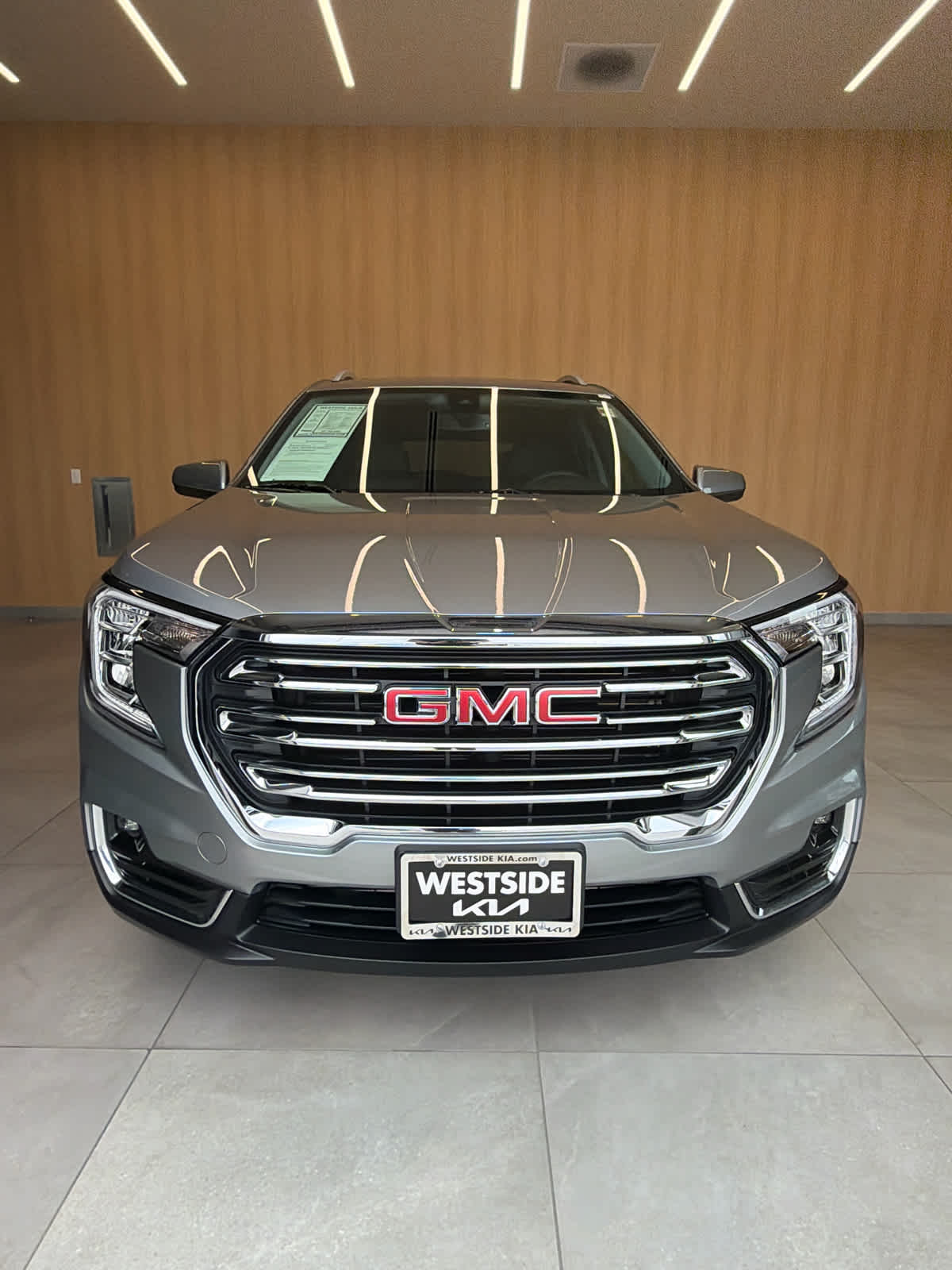 2024 GMC Terrain SLT Sterling Metallic at Tomball Ford