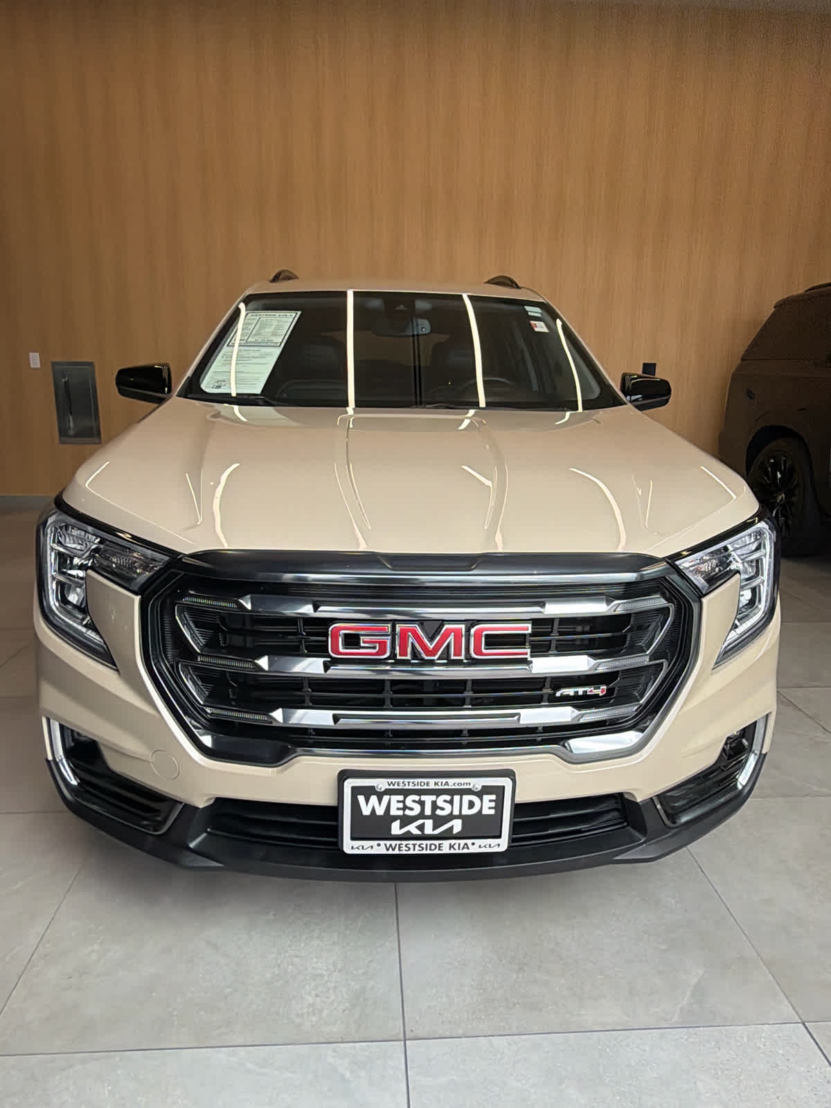 2023 GMC Terrain photo 6 of 37