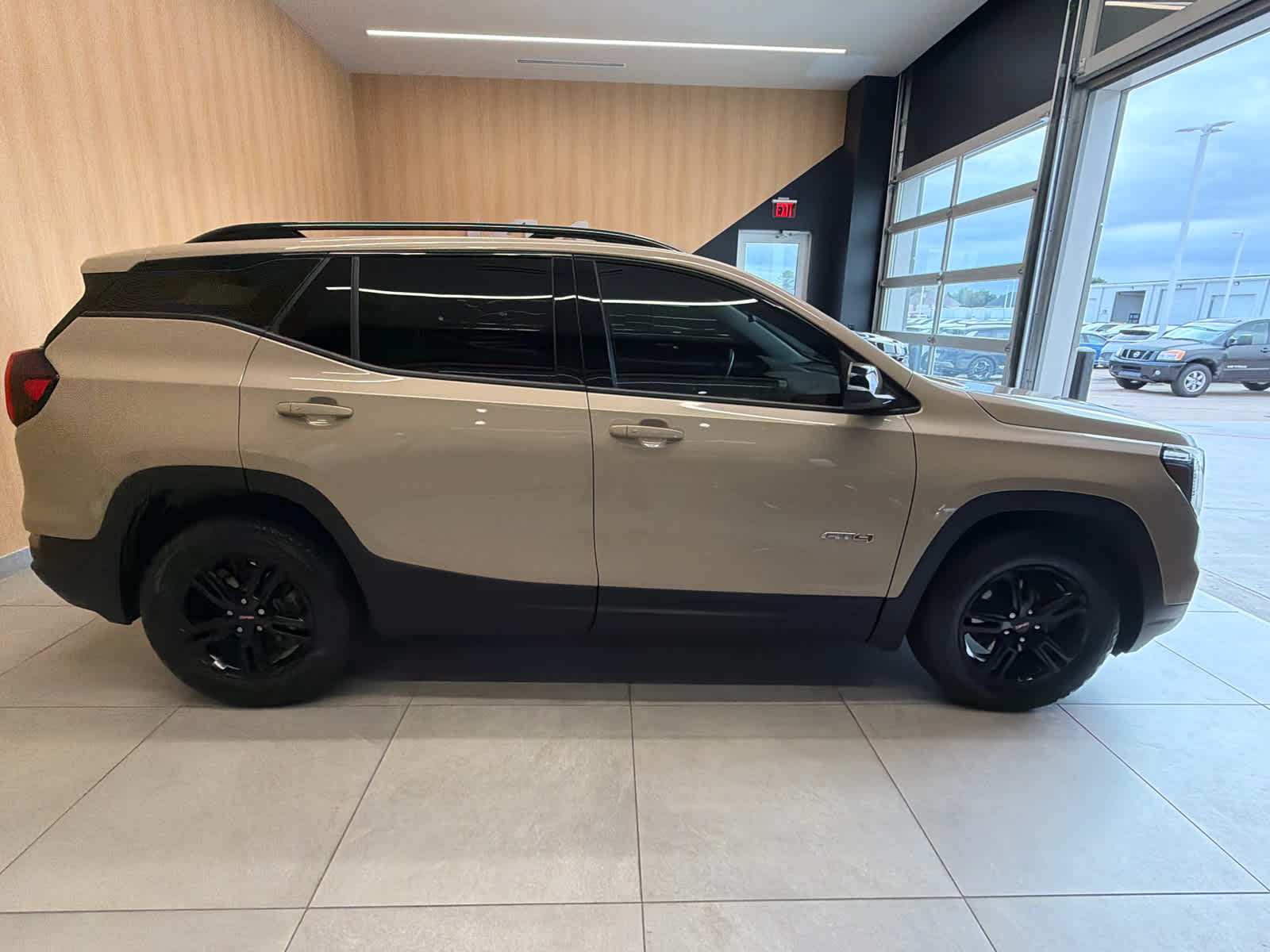 2023 GMC Terrain photo 5 of 37