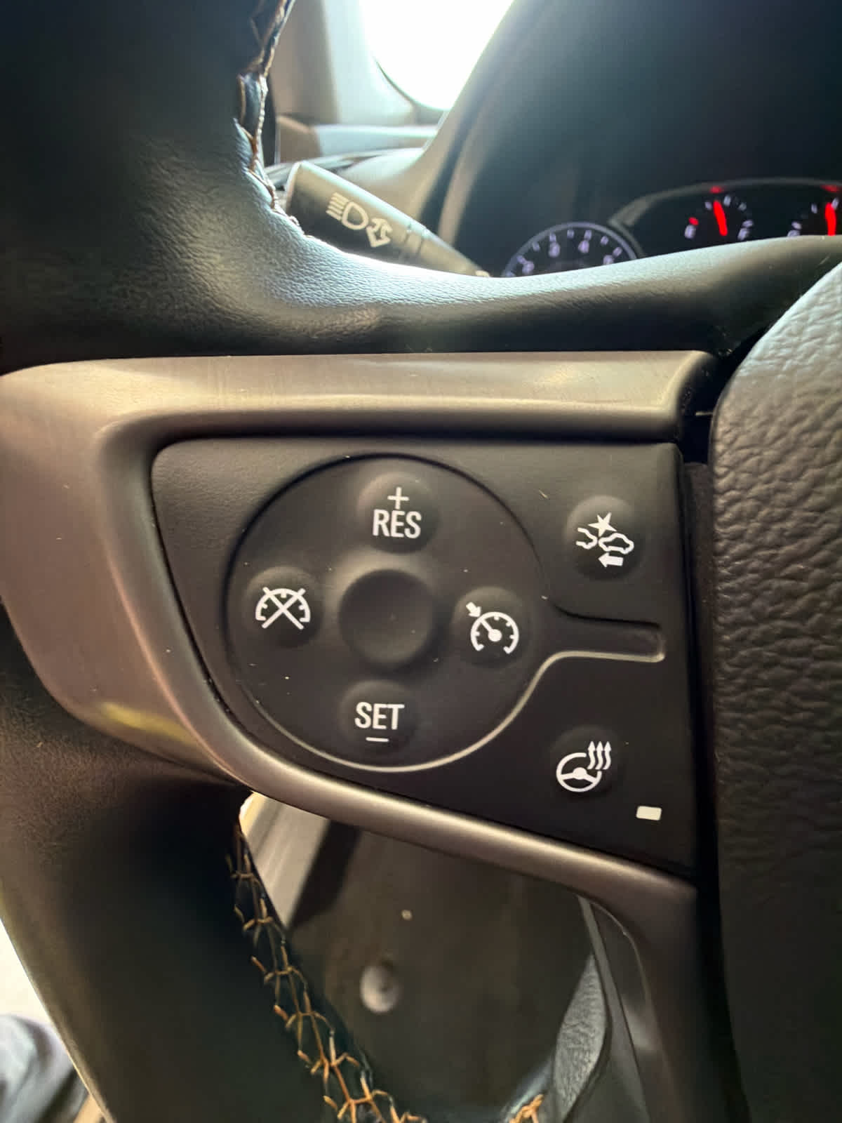2023 GMC Terrain photo 19 of 37