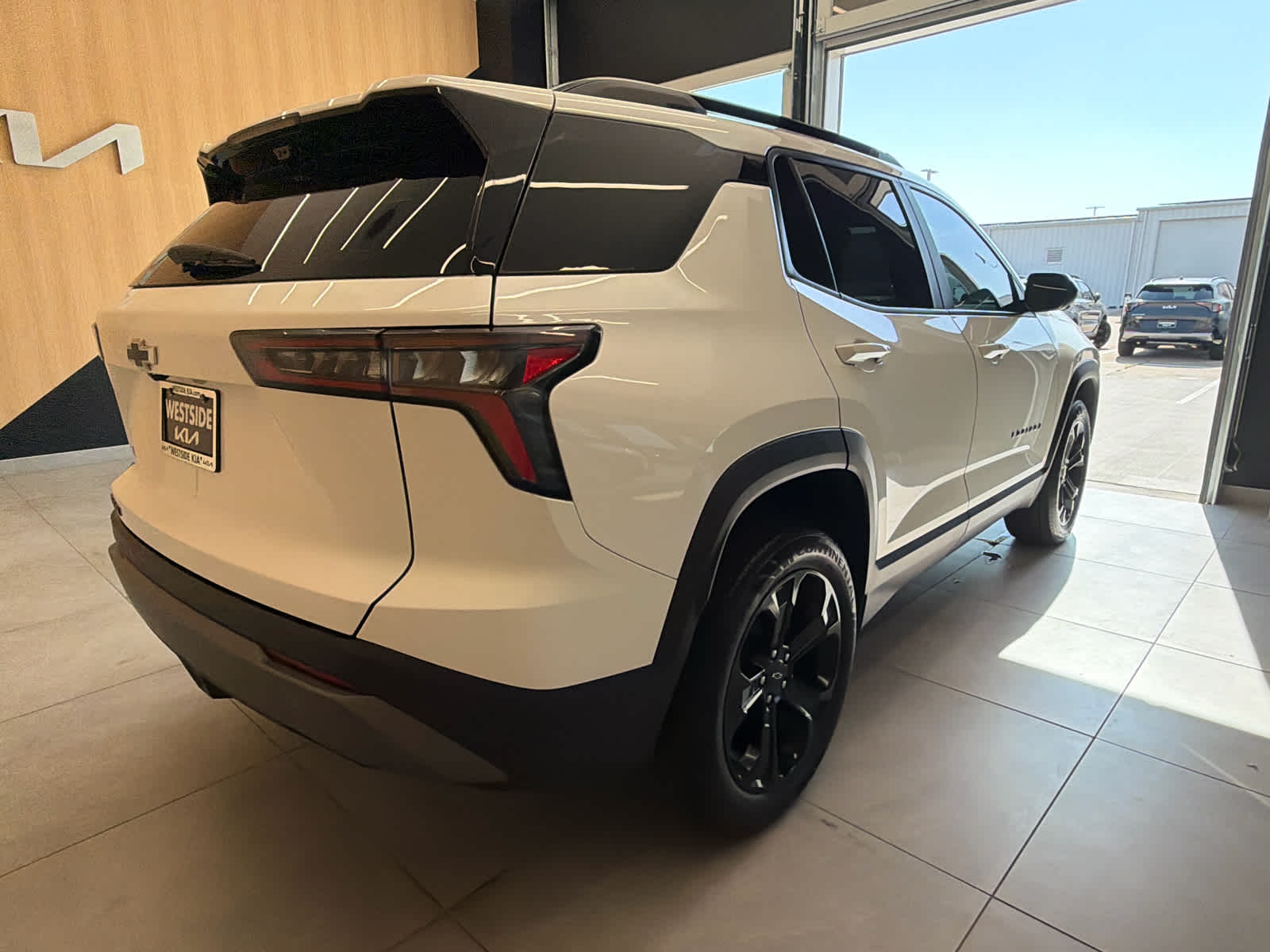 2025 Chevrolet Equinox FWD LT Summit White at Friendly Ford Crosby