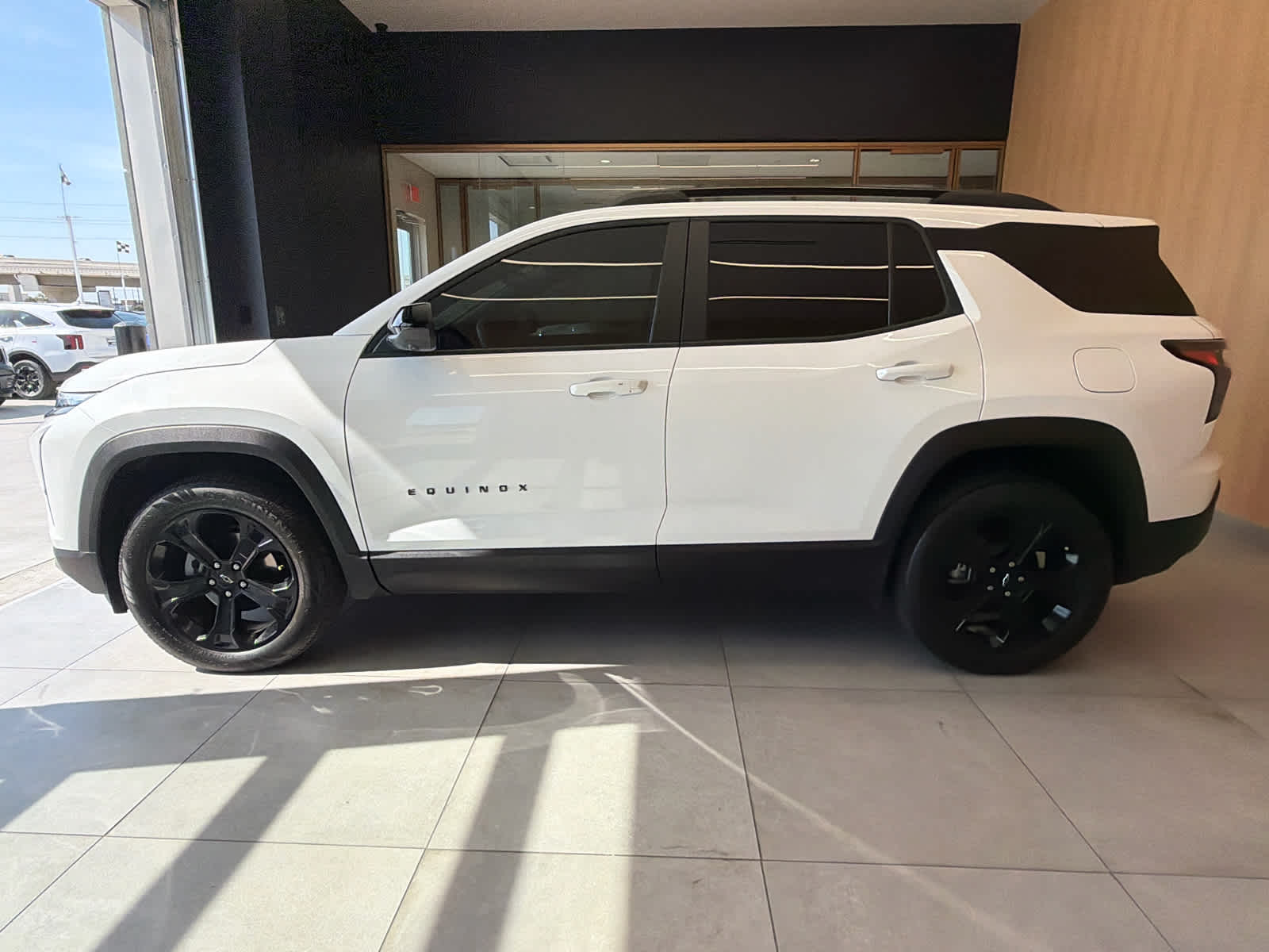 2025 Chevrolet Equinox FWD LT Summit White at Friendly Ford Crosby