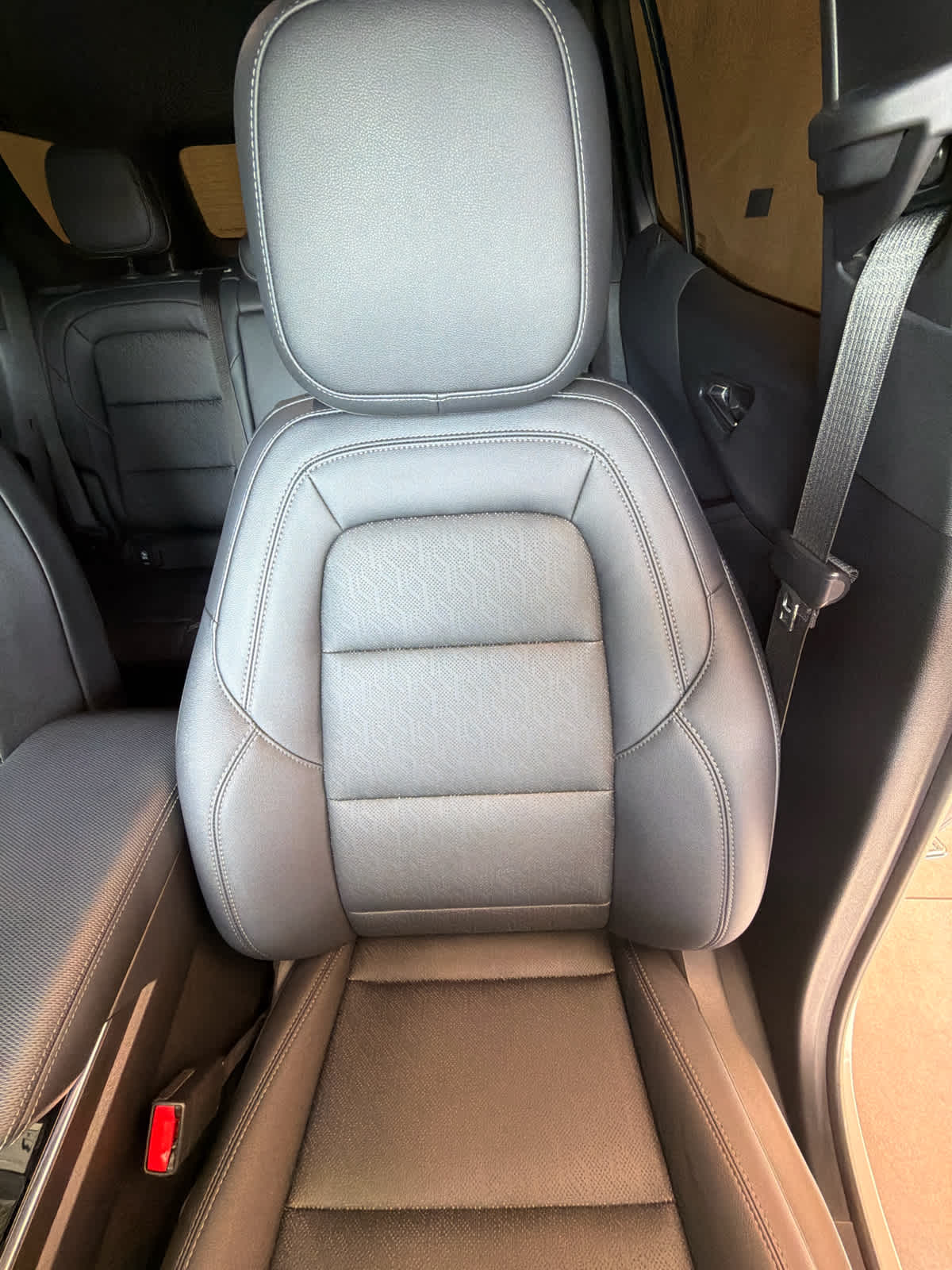 2025 Chevrolet Equinox FWD LT Summit White at Friendly Ford Crosby