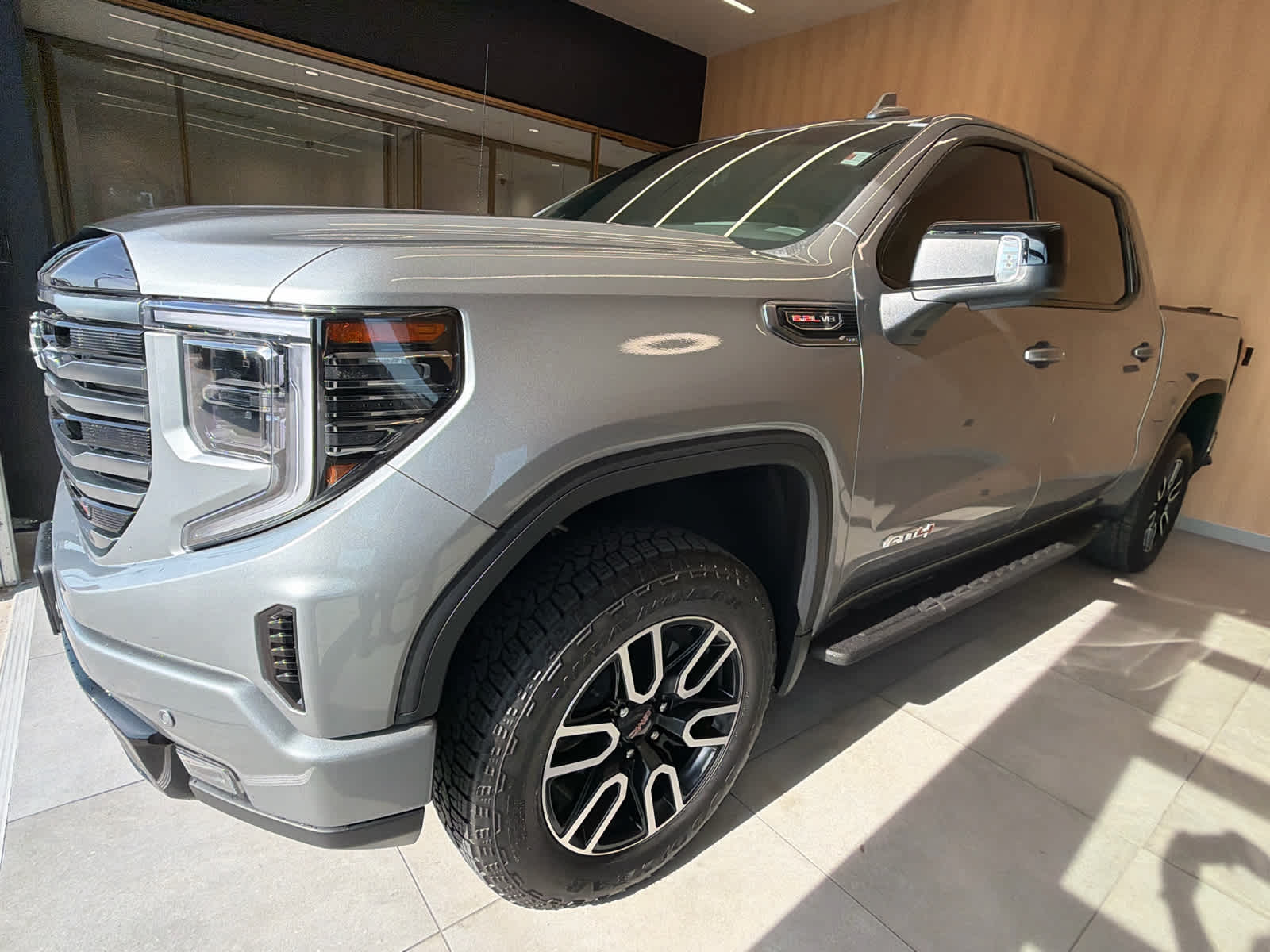 2026 GMC Sierra 1500 photo 2 of 42