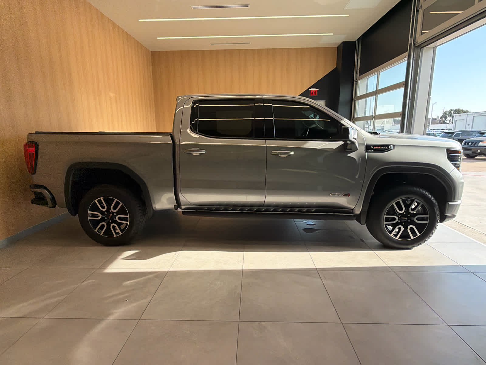 2026 GMC Sierra 1500 photo 5 of 42