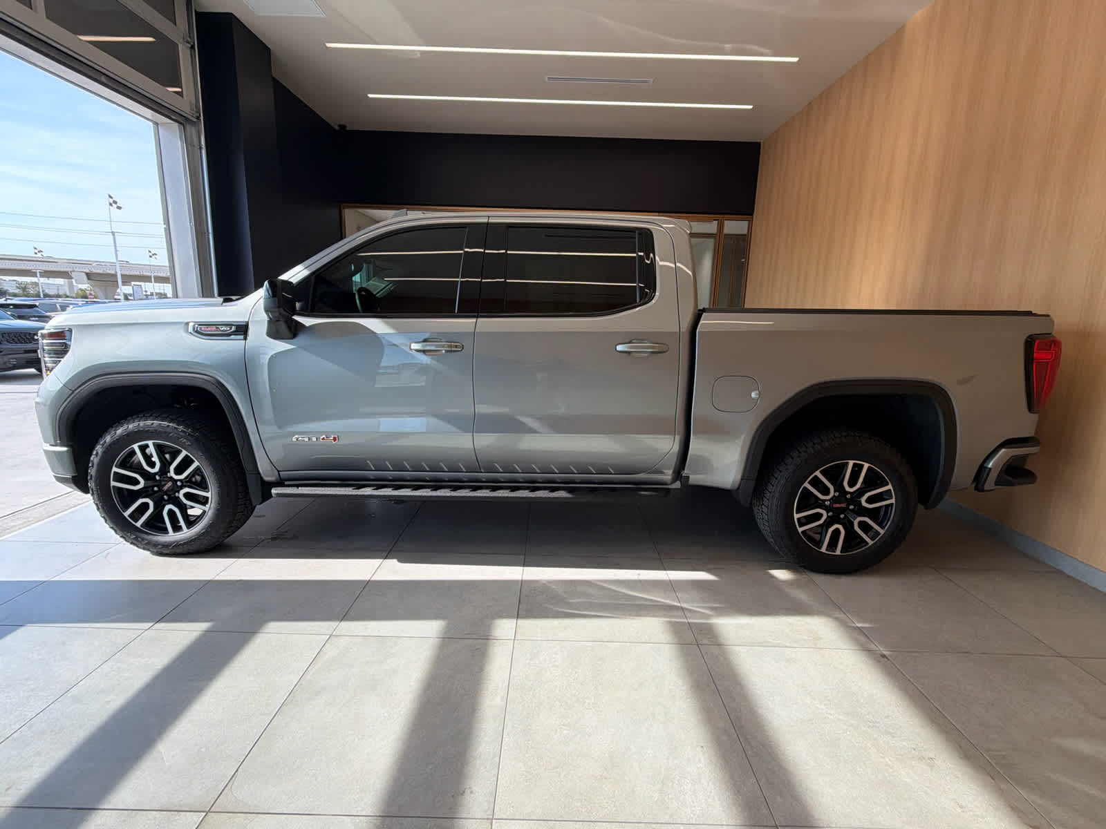 2026 GMC Sierra 1500 photo 7 of 42