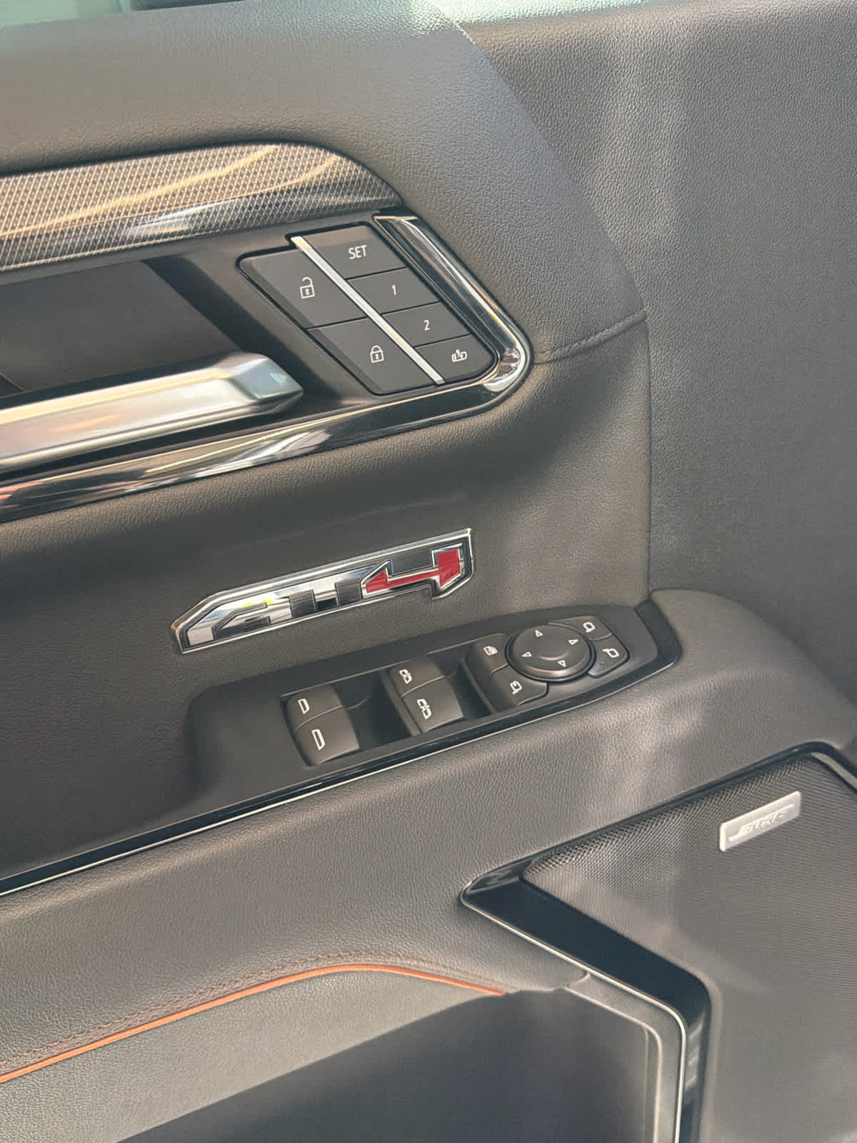 2026 GMC Sierra 1500 photo 18 of 42