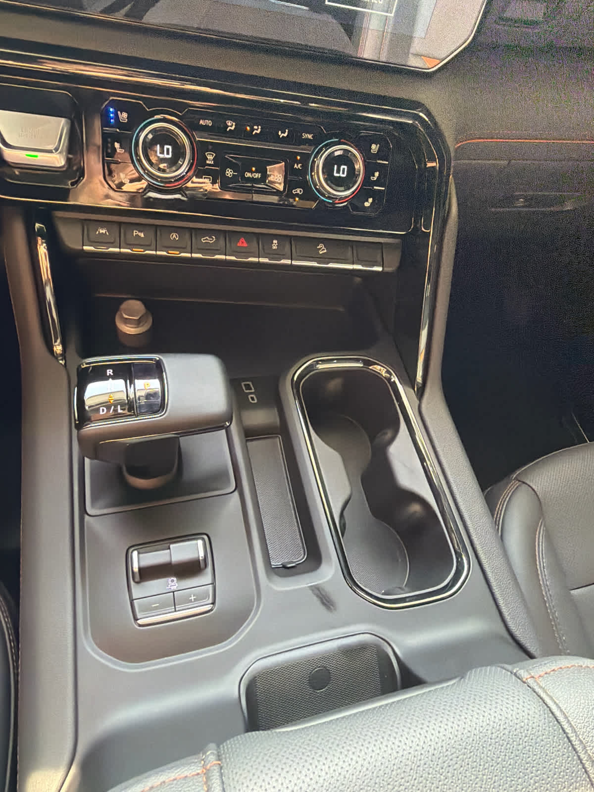 2026 GMC Sierra 1500 photo 28 of 42