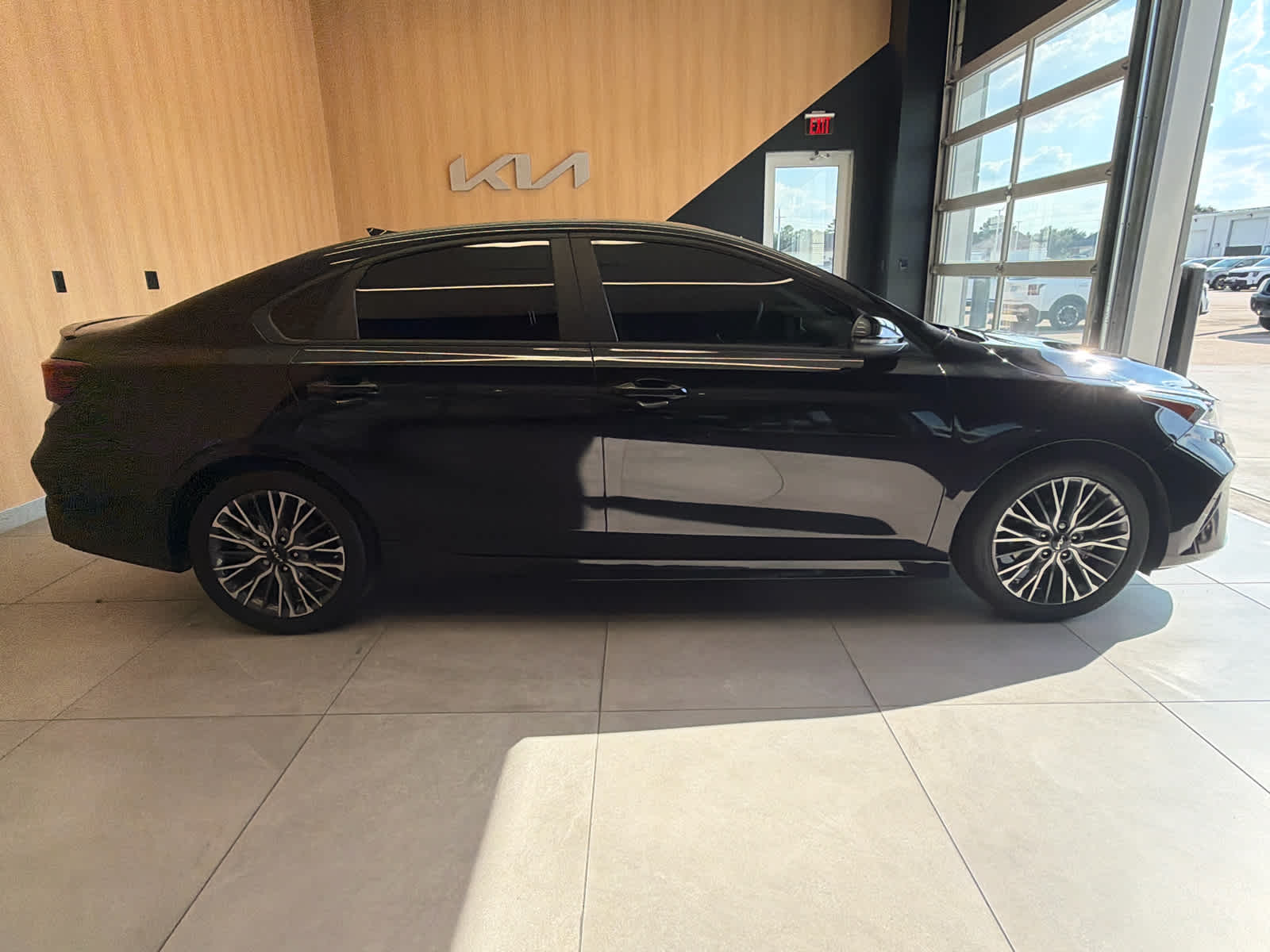 2024 Kia Forte photo 5 of 29