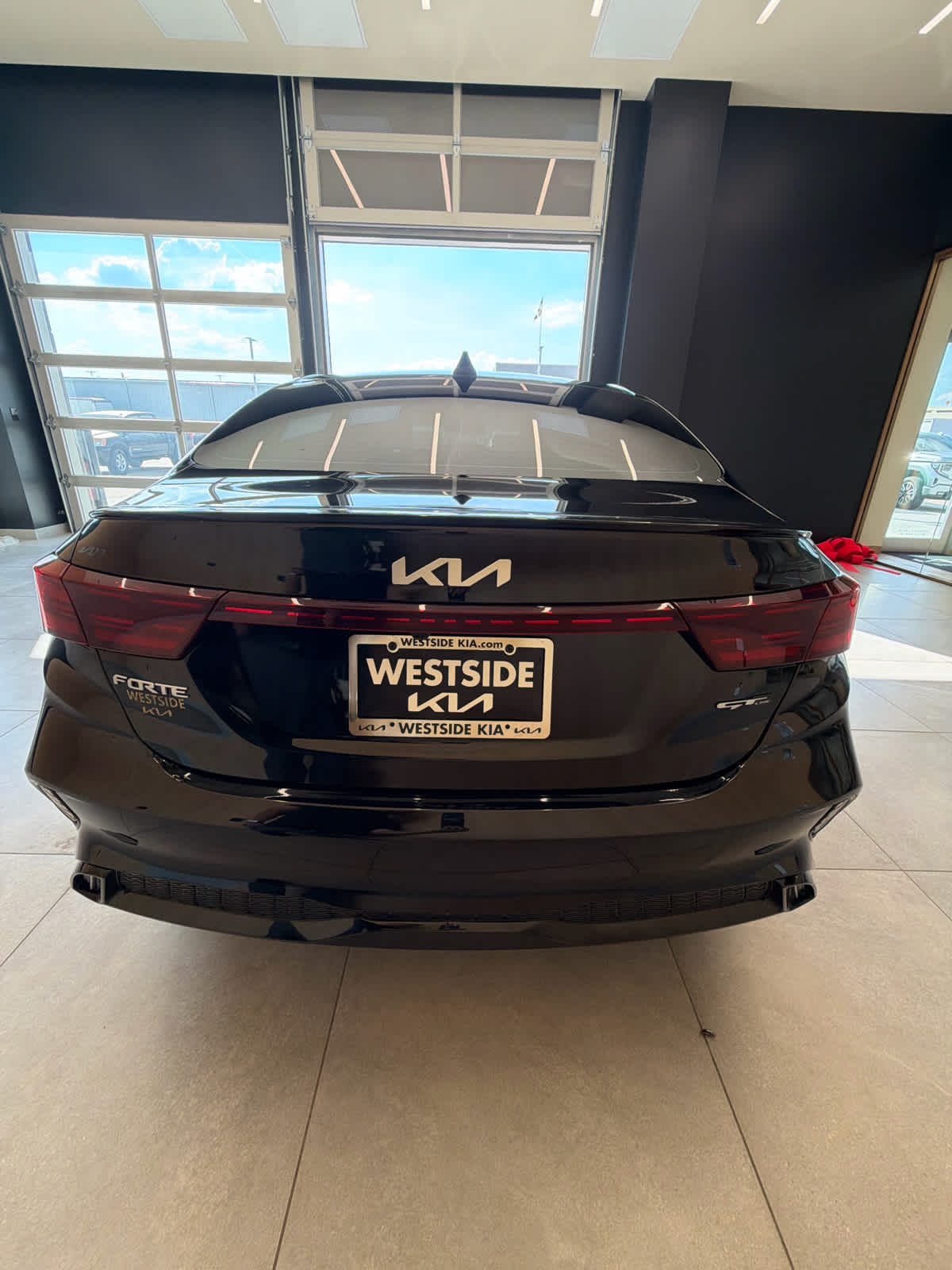 2024 Kia Forte photo 8 of 29