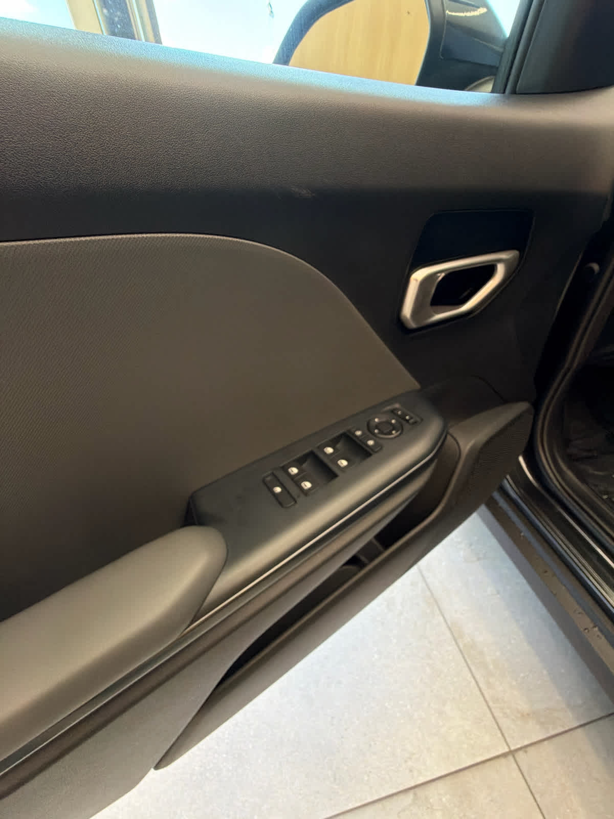 2025 Kia K4 photo 11 of 28