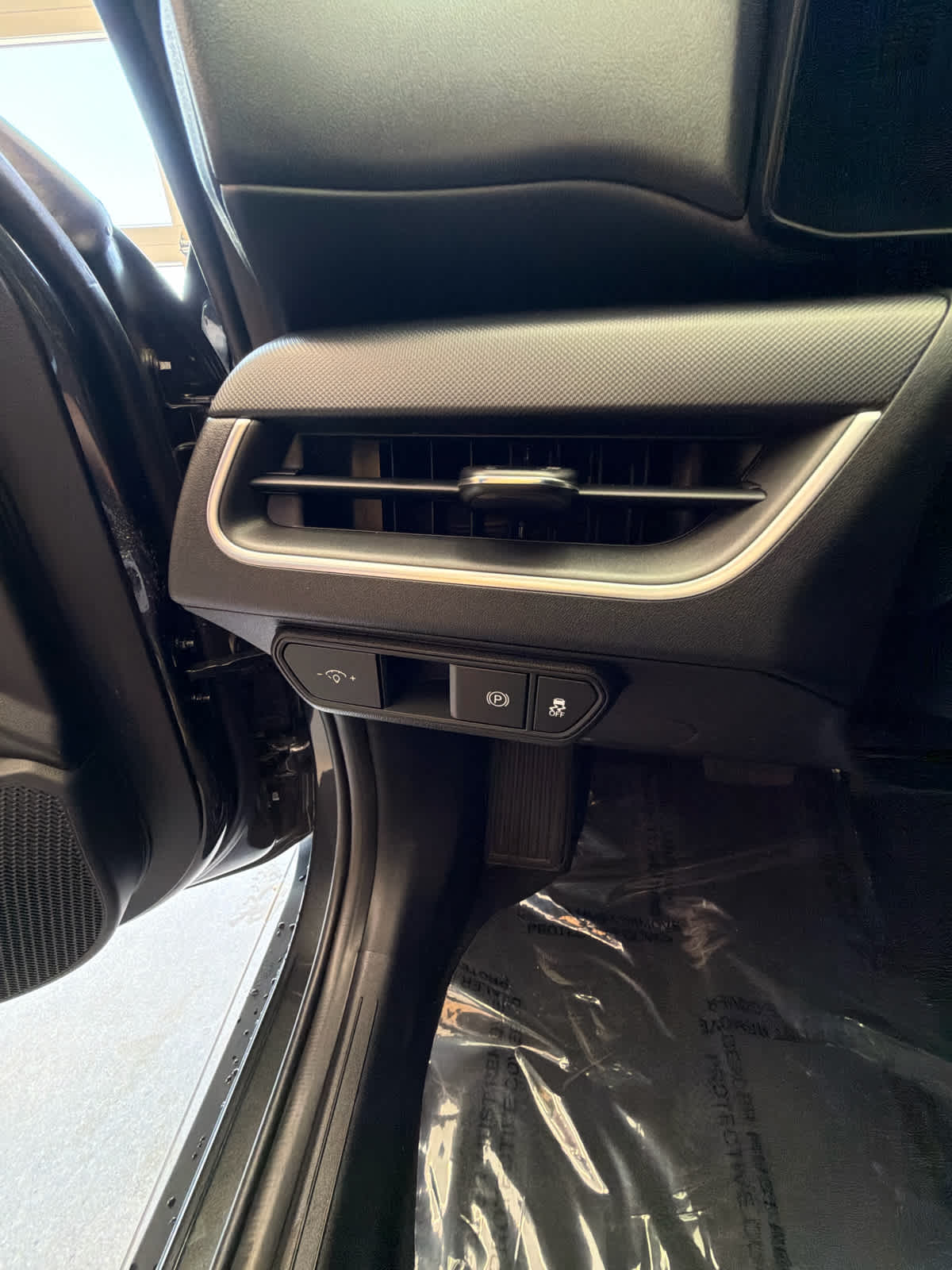 2025 Kia K4 photo 14 of 28