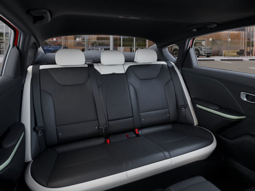 2025 Kia K4 photo 16 of 27