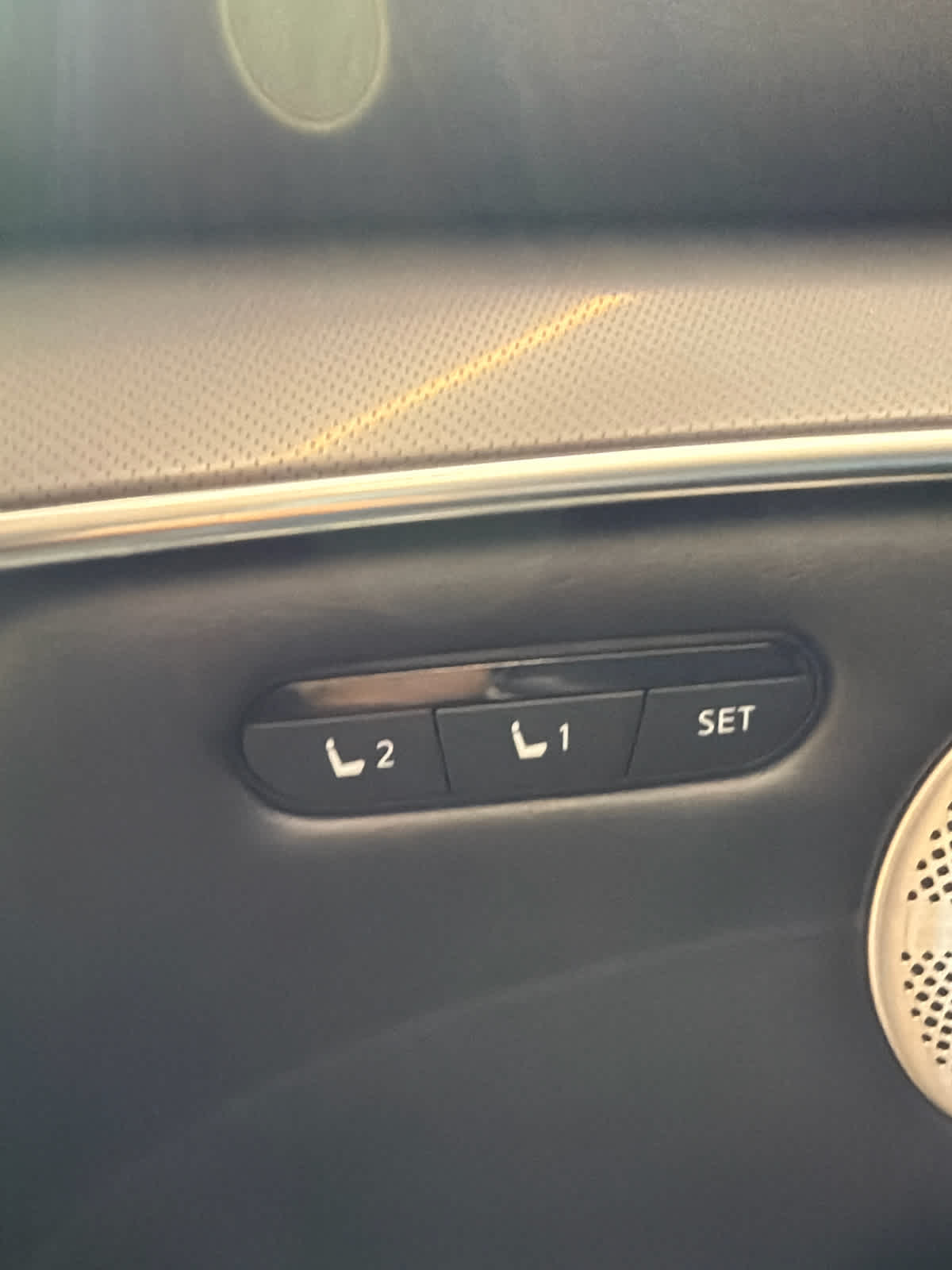 2024 INFINITI QX50 photo 14 of 38