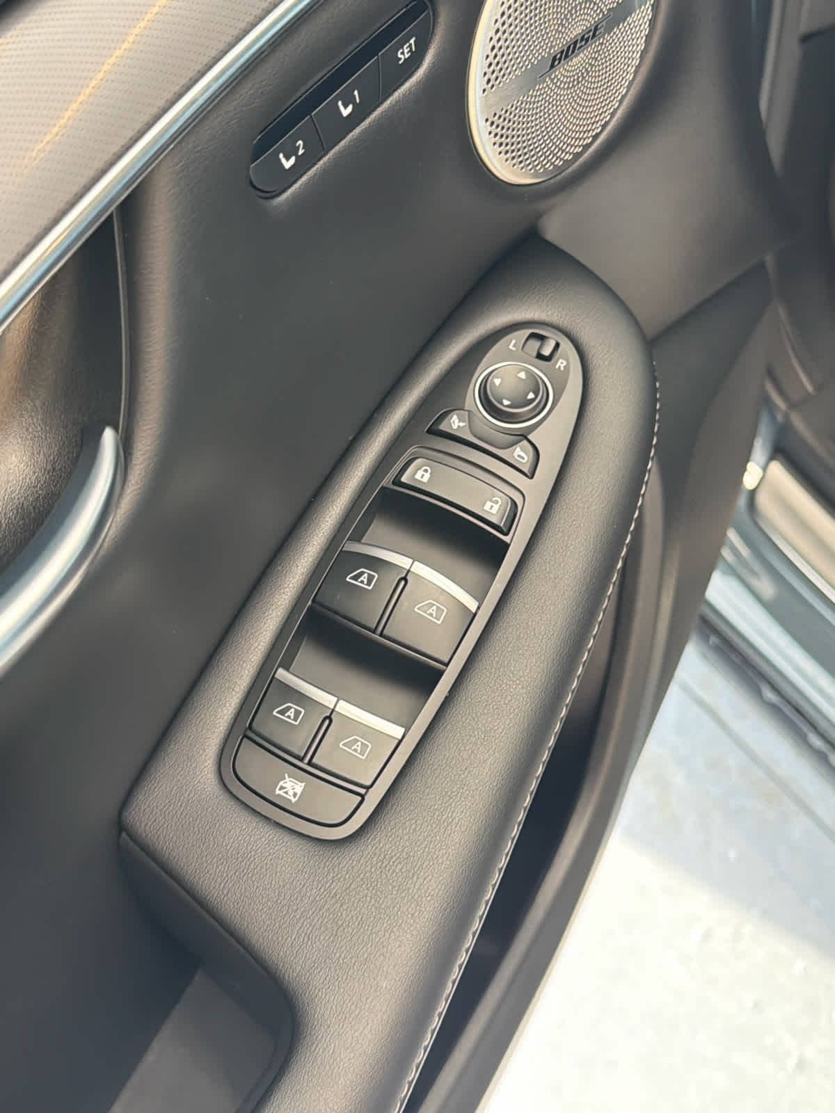 2024 INFINITI QX50 photo 13 of 38
