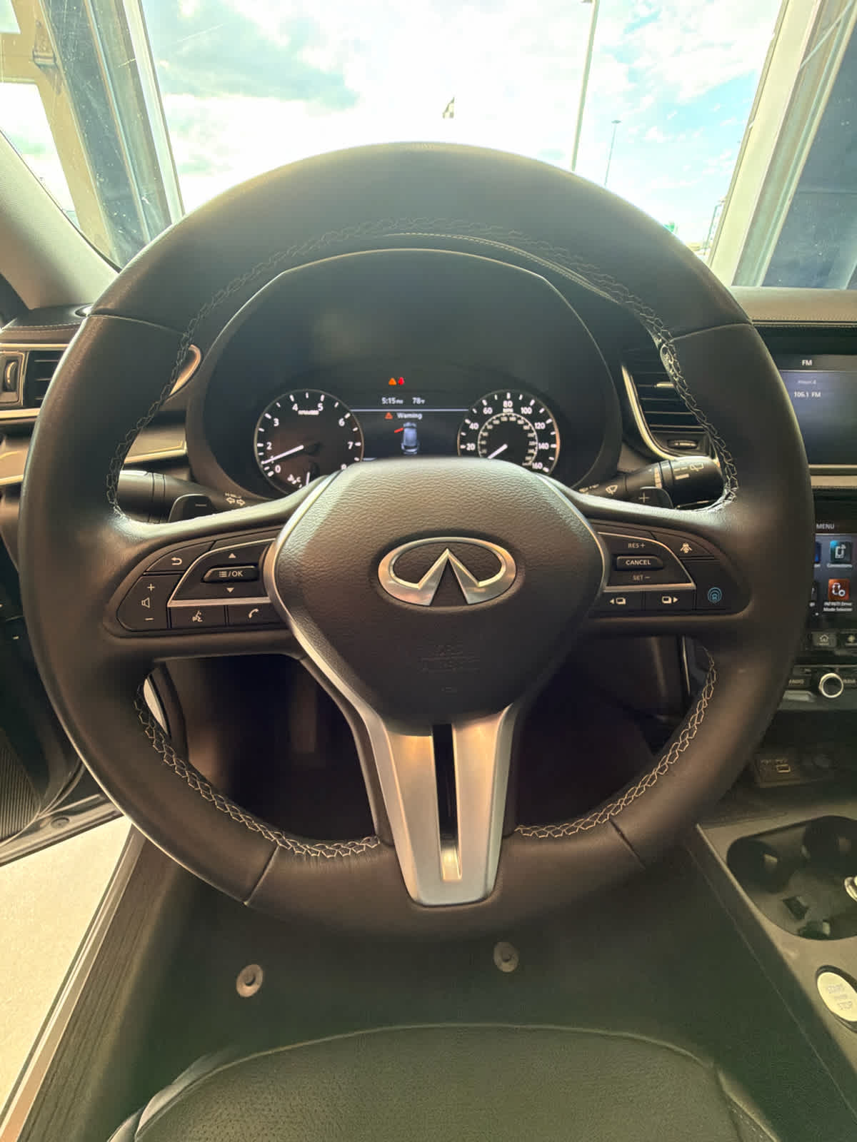 2024 INFINITI QX50 photo 18 of 38