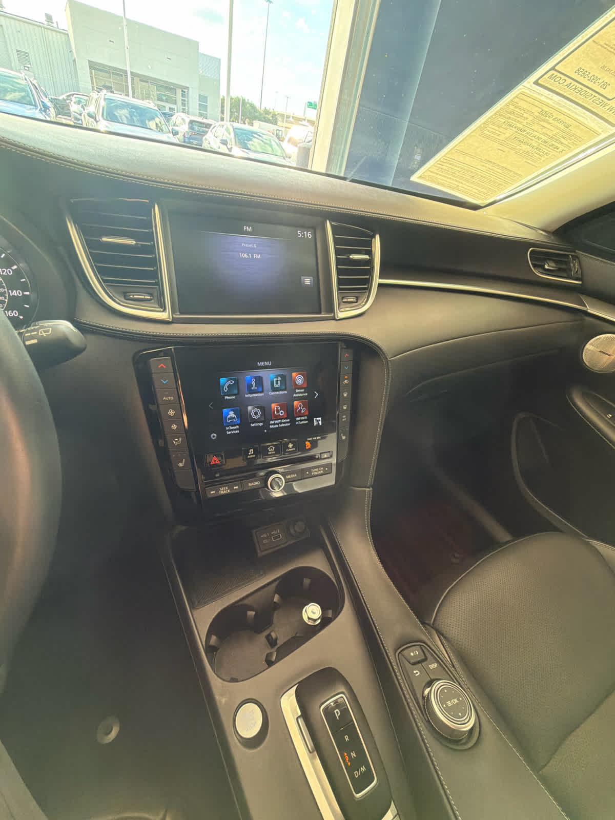 2024 INFINITI QX50 photo 28 of 38