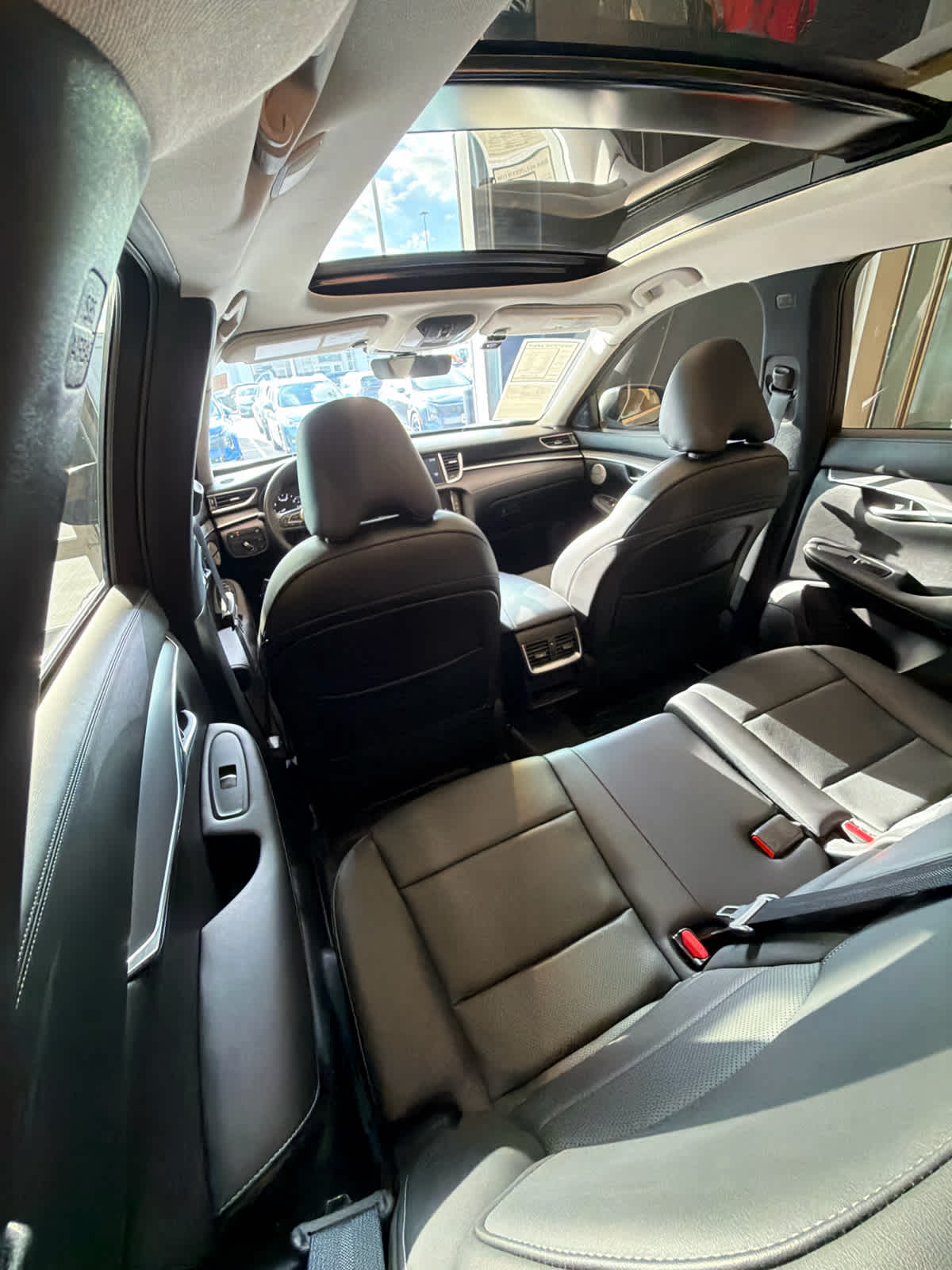 2024 INFINITI QX50 photo 34 of 38