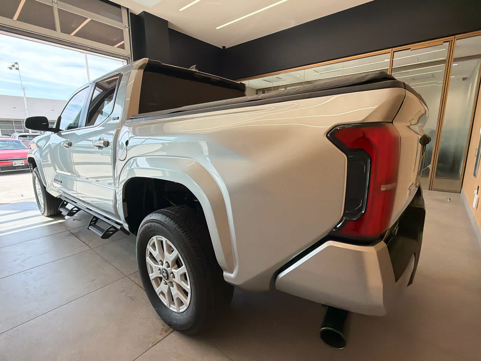2025 Toyota Tacoma photo 3 of 31
