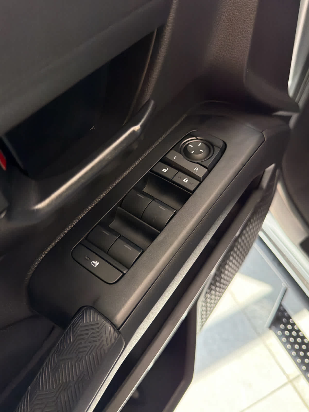 2025 Toyota Tacoma photo 12 of 31