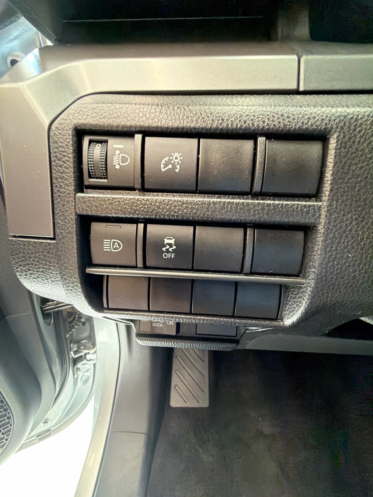 2025 Toyota Tacoma photo 16 of 31