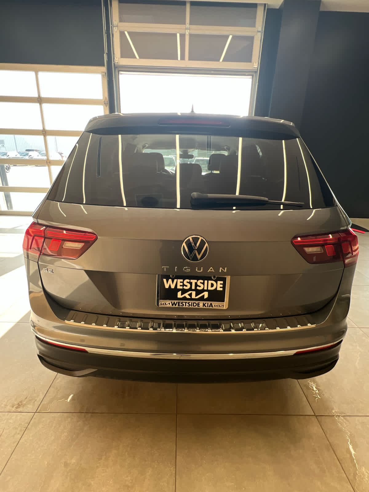 2023 Volkswagen Tiguan SE - 7