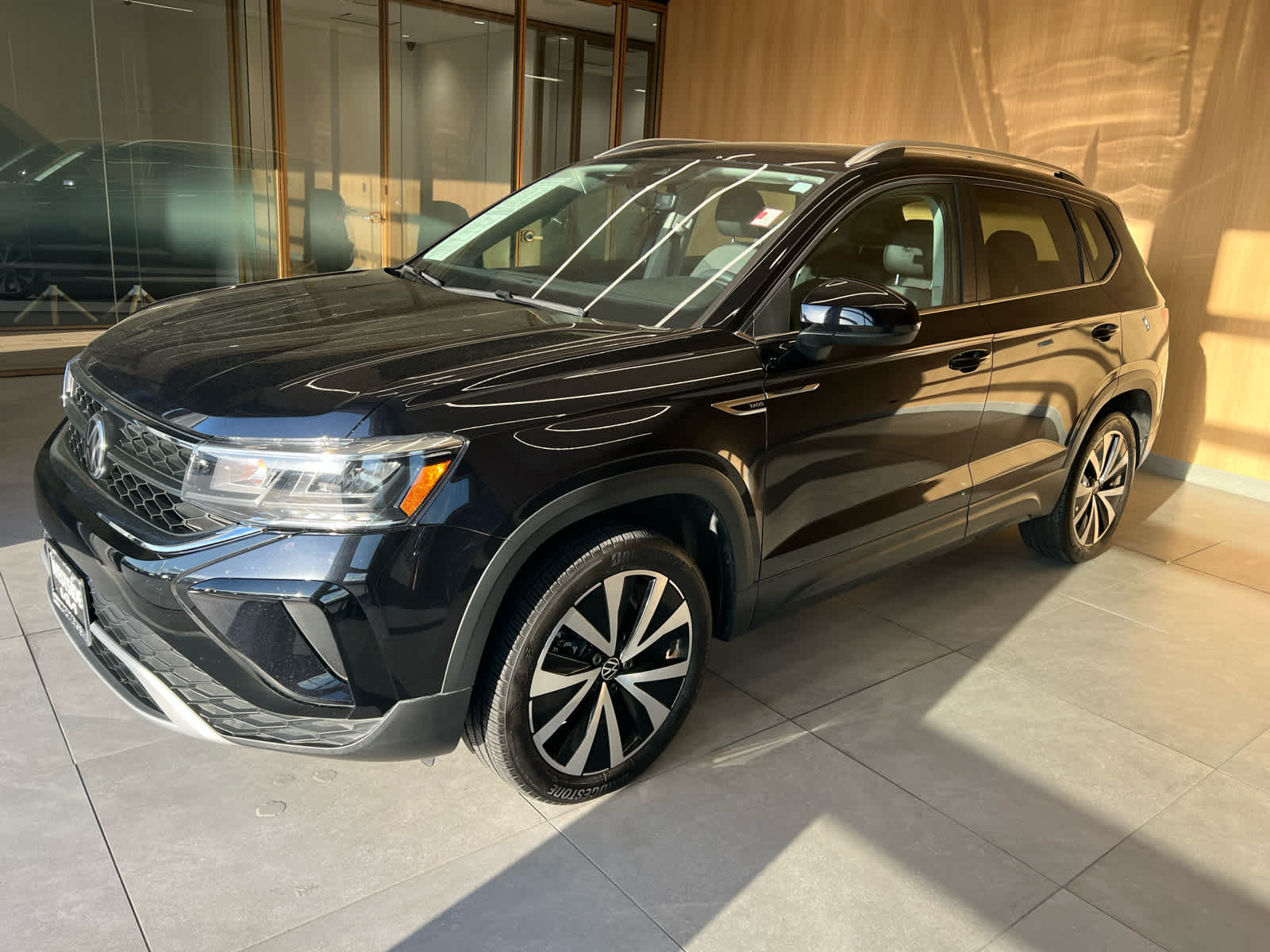 2022 Volkswagen Taos SE - 1