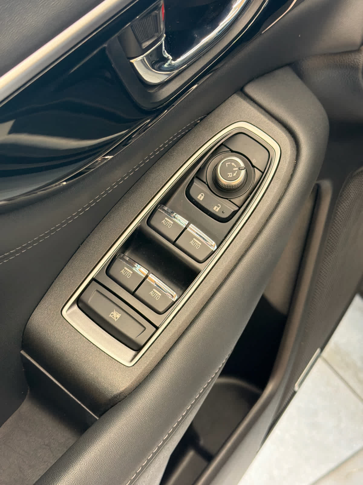 2023 Subaru Outback photo 12 of 36