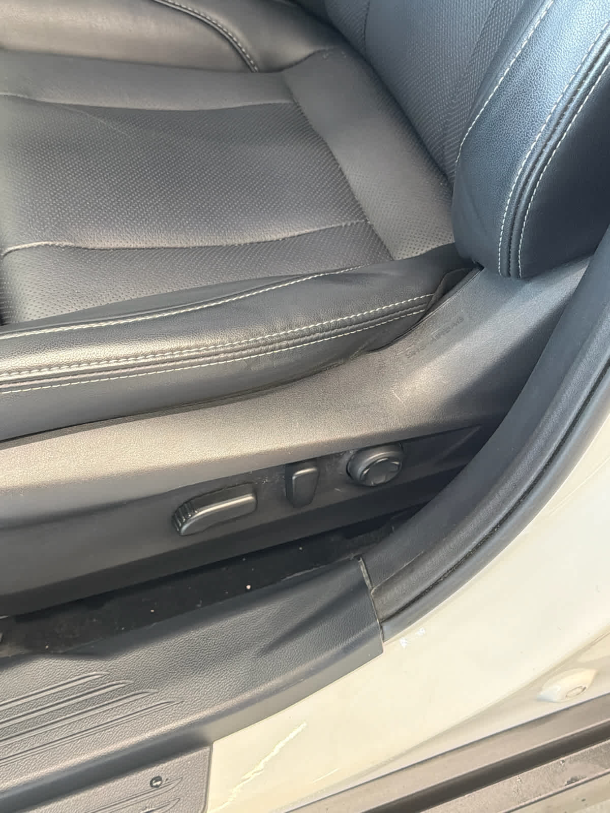 2023 Subaru Outback photo 16 of 36