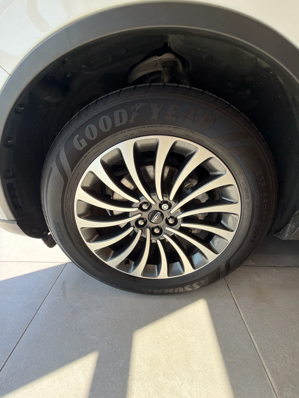 2022 Lincoln Aviator Reserve Pristine White Metallic Tri-Coat at Beck & Masten Kia